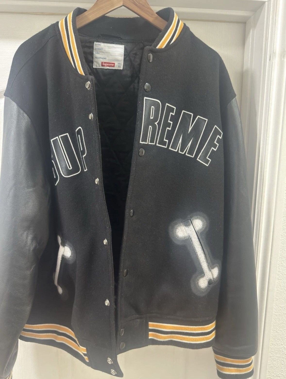 Supreme Size XL- SUPREME BONE WOOL VARSITY BOMBER JACKET LEATHER Size US XL / EU 56 / 4 - 3 Thumbnail