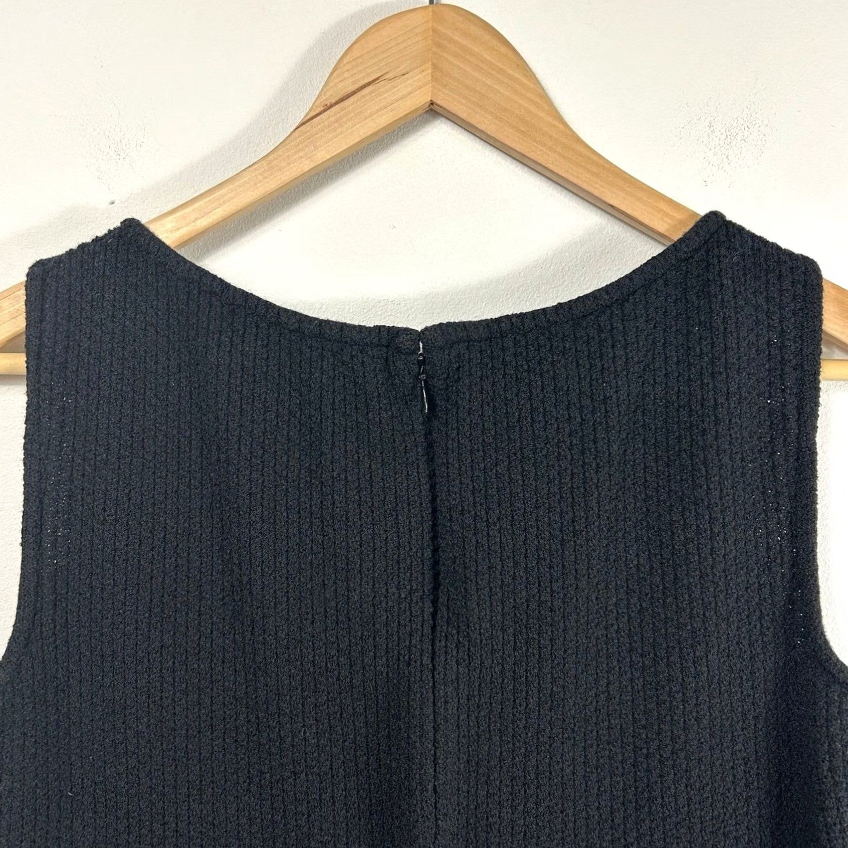 St. John St. John Wool Blend Sleeveless Textured Knit Sheath Dress Women 8 Black Size M / US 6-8 / IT 42-44 - 5 Thumbnail