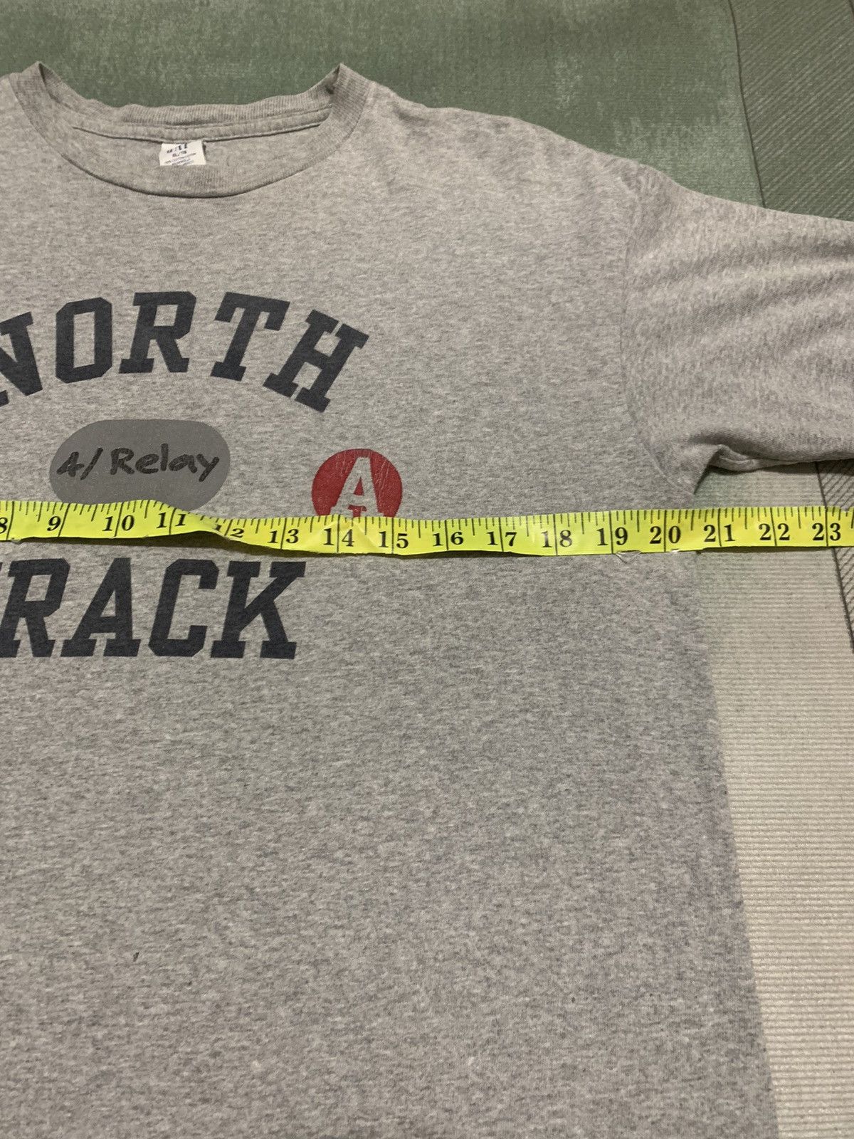 Gap Gap North Track T-Shirt Size US XL / EU 56 / 4 - 13 Thumbnail