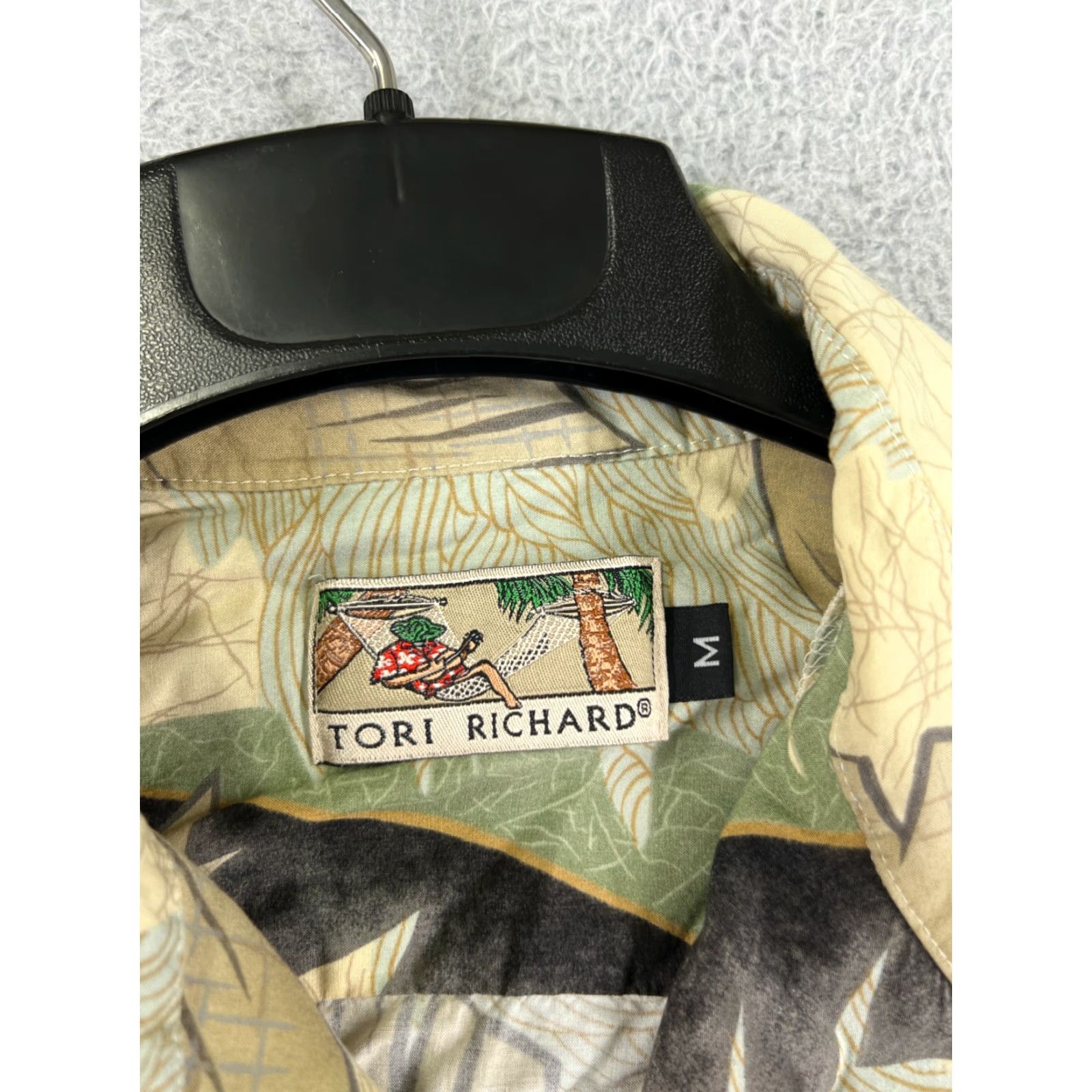 Tori Richard VINTAGE Tori Richard Shirt Mens Medium Beige Palm Leaf Pattern US Made Viscose Size US L / EU 52-54 / 3 - 3 Thumbnail