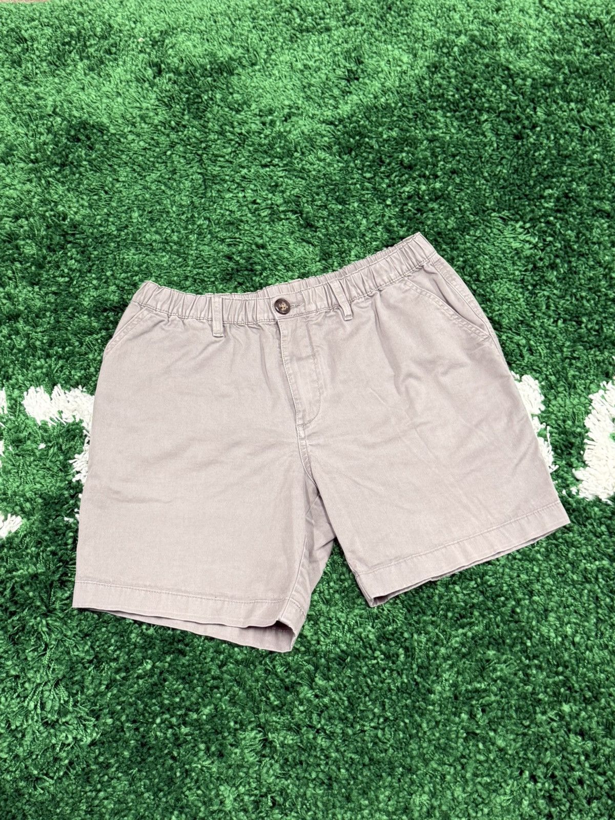 Chubbies Chubbies Grey Button Chino Shorts Medium 7 Inch Inseam Size US 32 / EU 48 - 1 Thumbnail