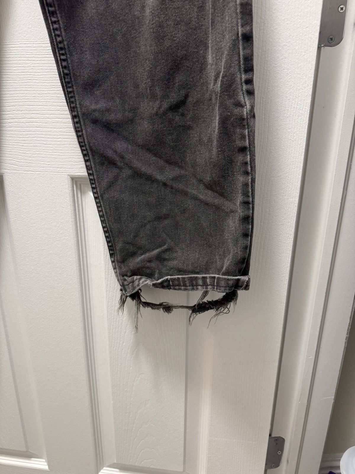 Levi's Vintage Clothing Levi's Levis 550 Relaxed Distressed Grey Ripped Denim Jeans Size US 36 / EU 52 - 3 Thumbnail