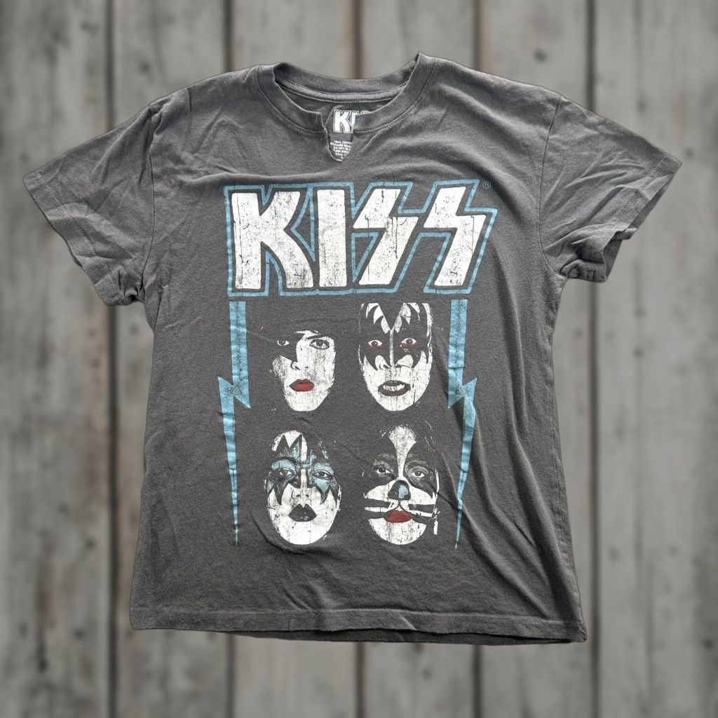 Vintage KISS Band T-Shirt Mens Small Rock Music Concert Graphic Distressed Cotton Short Sleeve 2020 Size US S / EU 44-46 / 1 - 1 Thumbnail