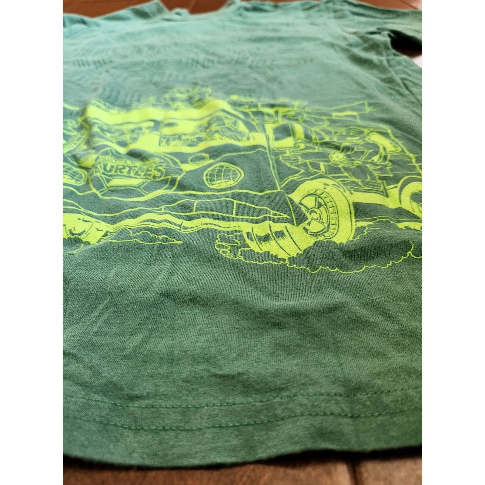 Vintage Lootwear TMNT Green T-Shirt Turtle Van Size M Mens Short Sleeve Crew Neck Graphic Tee Size US M / EU 48-50 / 2 - 7 Thumbnail