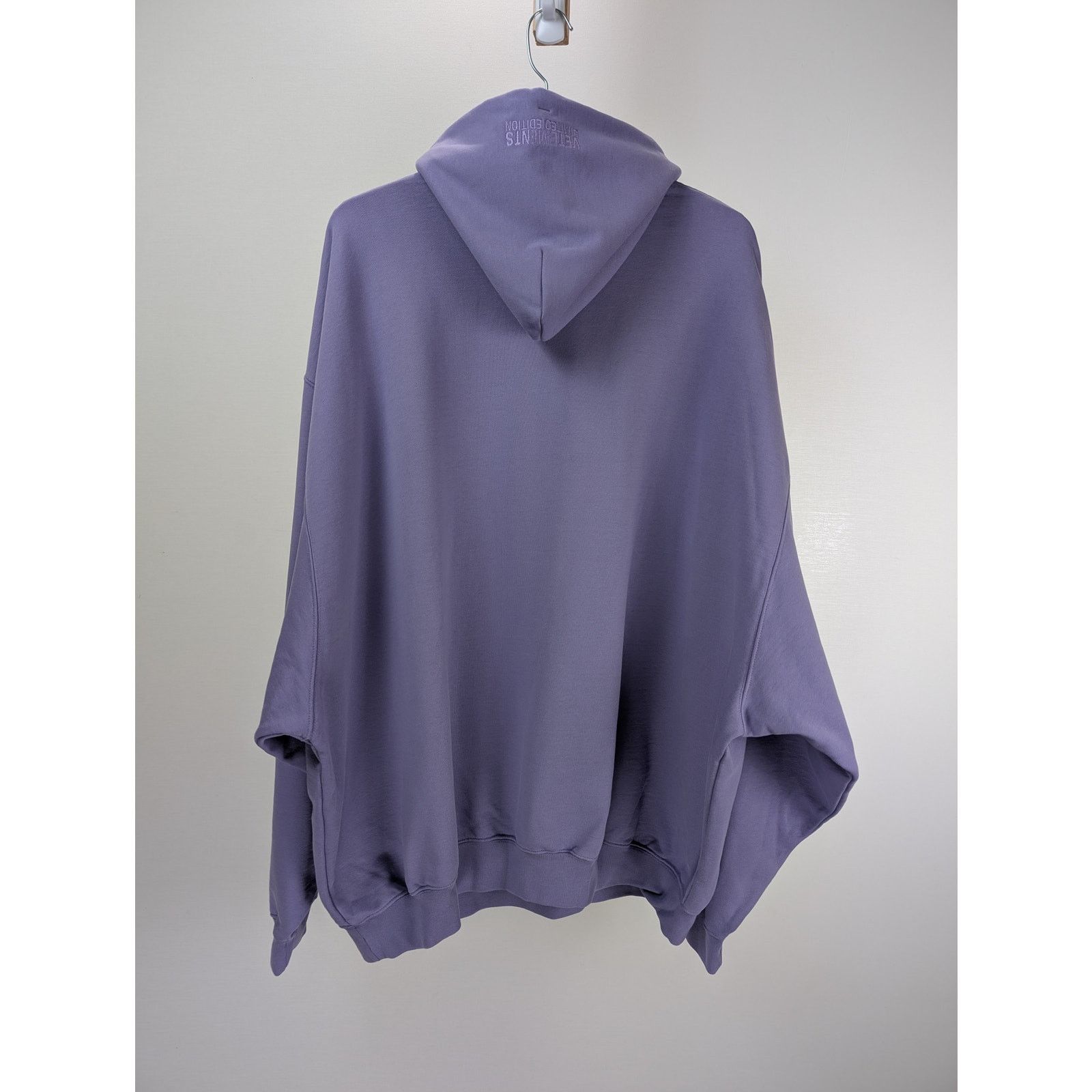 Vetements o1rshd1 Limited Edition Hoodie in Lilac Size US L / EU 52-54 / 3 - 7 Thumbnail
