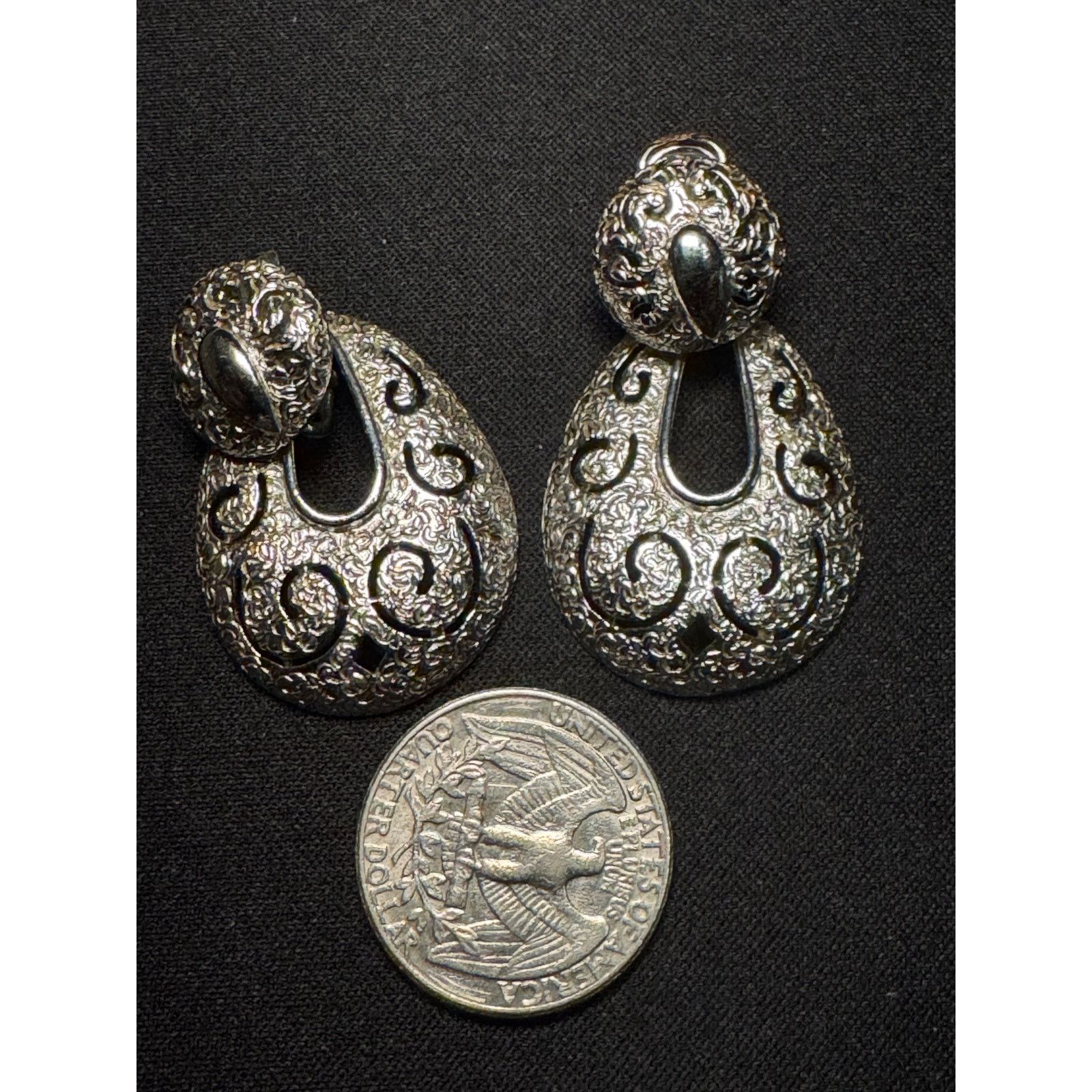Other Vintage Sarah Coventry Textured Silver Tone Clip On Earrings Size ONE SIZE - 3 Thumbnail
