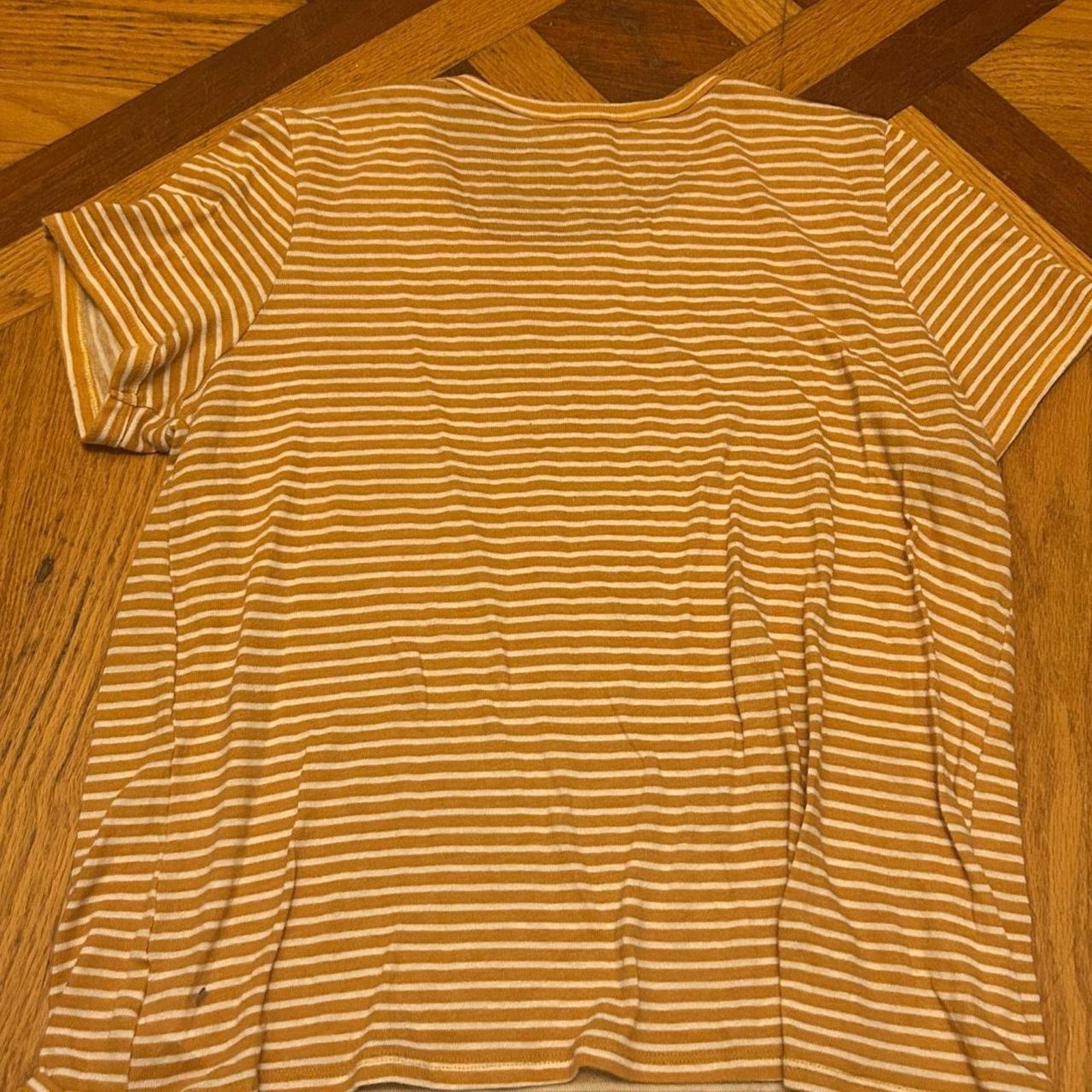 American Eagle Outfitters (XL) American Eagle Yellow and White Striped Short Sleeve Size XL / US 12-14 / IT 48-50 - 5 Thumbnail