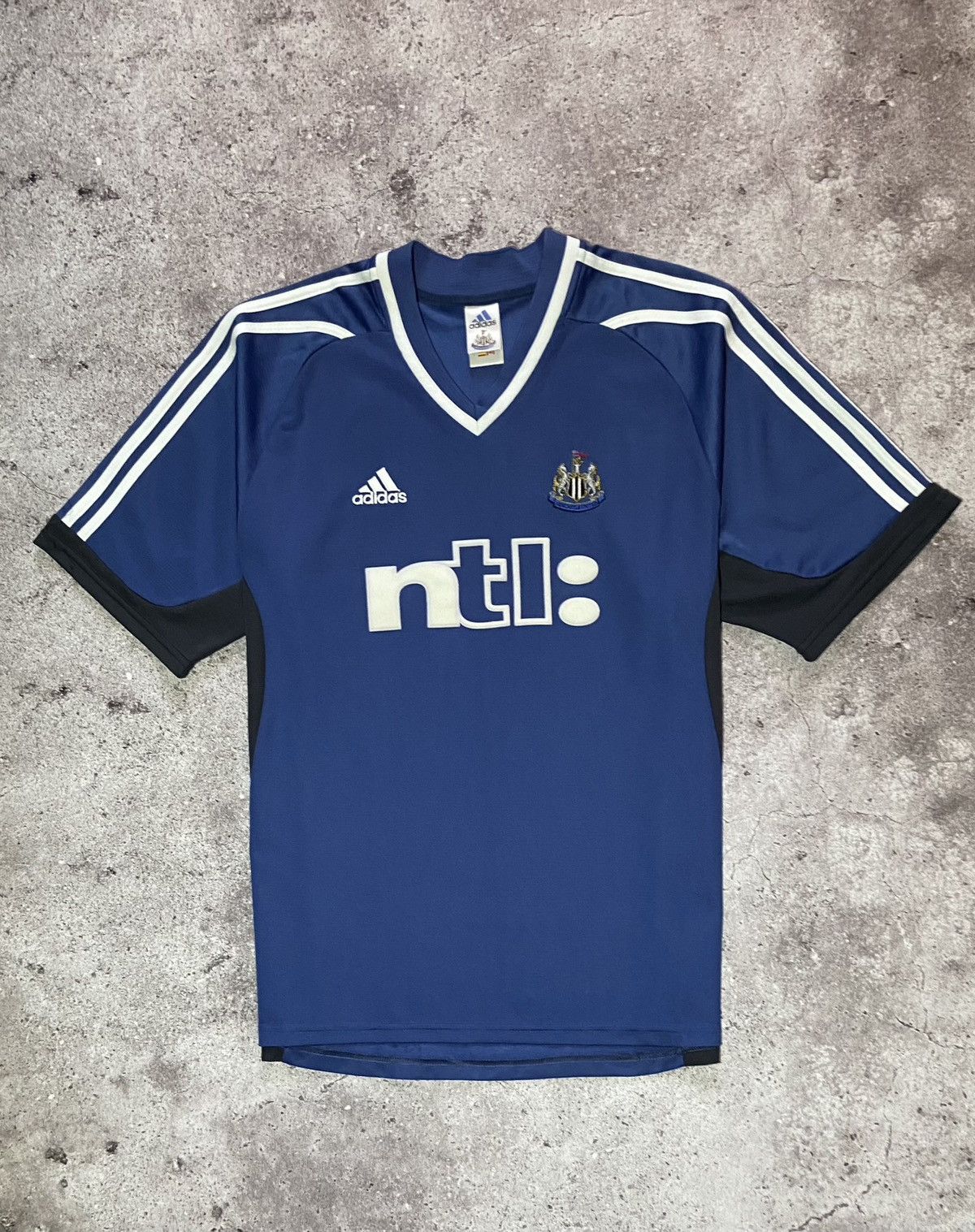 Vintage 💥Newcastle United 2001 Vintage Adidas Home Jersey T-shirt‼️ Size US L / EU 52-54 / 3 - 1 Thumbnail