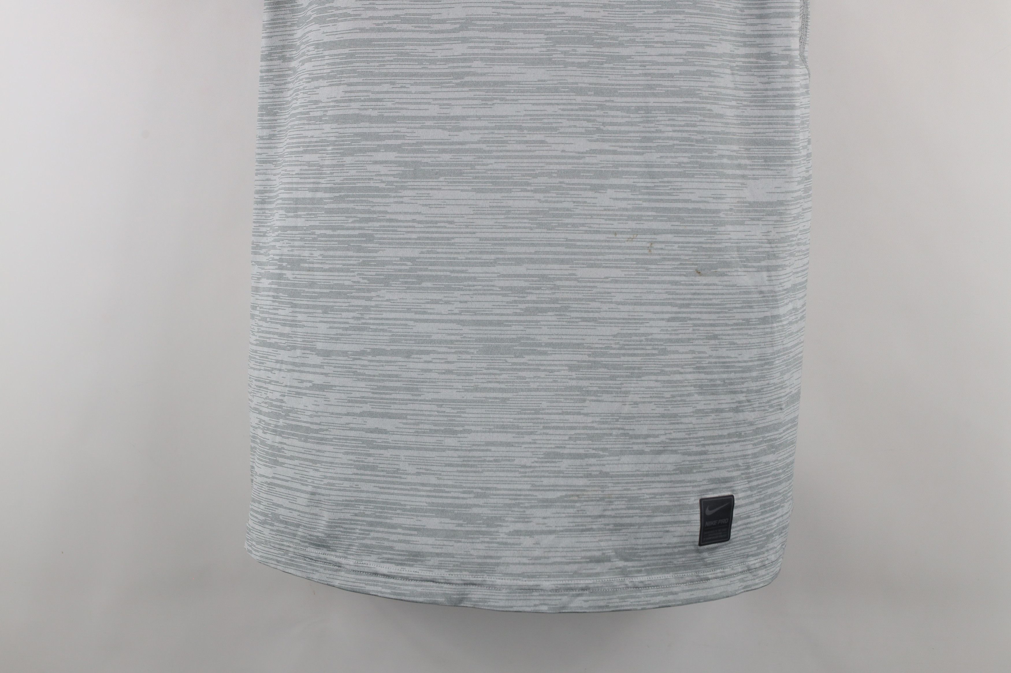 Nike × Vintage Nike Pro Compression Center Swoosh Gym Training T-Shirt Gray Size US L / EU 52-54 / 3 - 3 Thumbnail