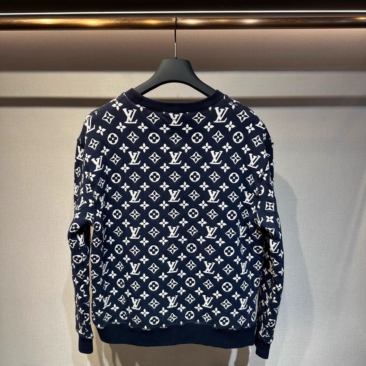 Louis Vuitton LV blue jacquard logo all over crewneck L 99 new Size US L / EU 52-54 / 3 - 5 Thumbnail