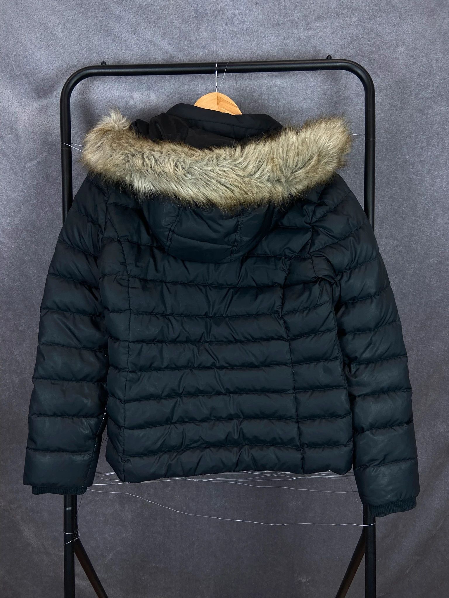 Tommy Hilfiger Tommy Hilfiger Black Puffer Jacket with Faux Fur Hood t M Size US M / EU 48-50 / 2 - 5 Thumbnail