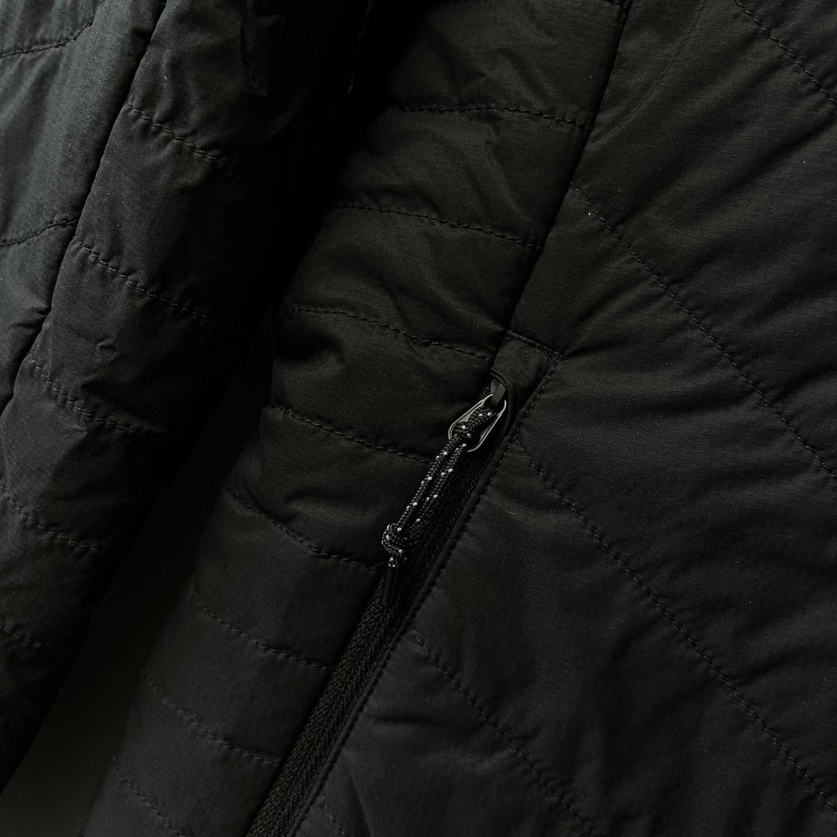 Icebreaker Icebreaker Merino GT Hyperia Lite Jacket woman’s black Size S / US 4 / IT 40 - 8 Thumbnail
