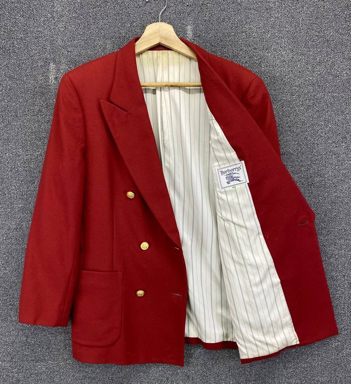 Burberry Vintage Burberry Red Wool Blazer Coat Jacket Size US M / EU 48-50 / 2 - 2 Thumbnail