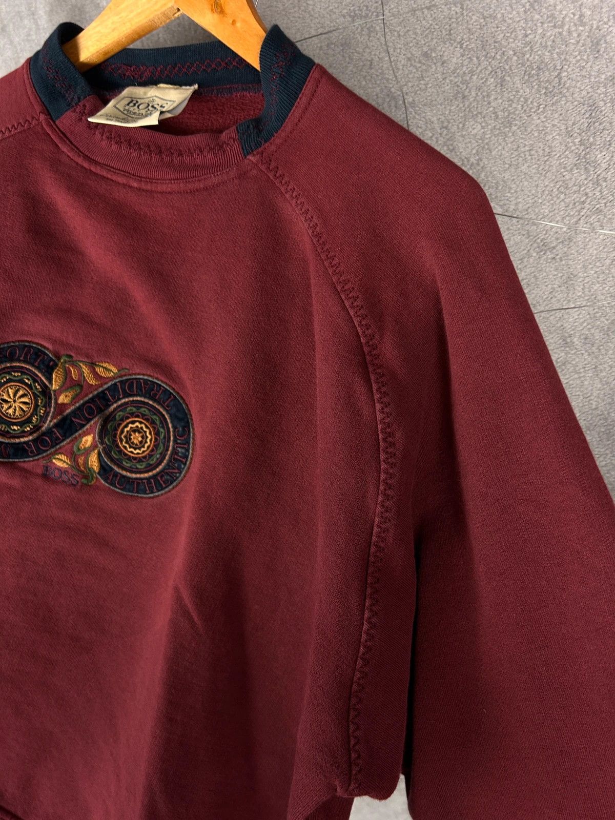 Designer × Hugo Boss × Vintage Hugo Boss twenty crewneck burgundy big haft spellout Size US S / EU 44-46 / 1 - 6 Thumbnail