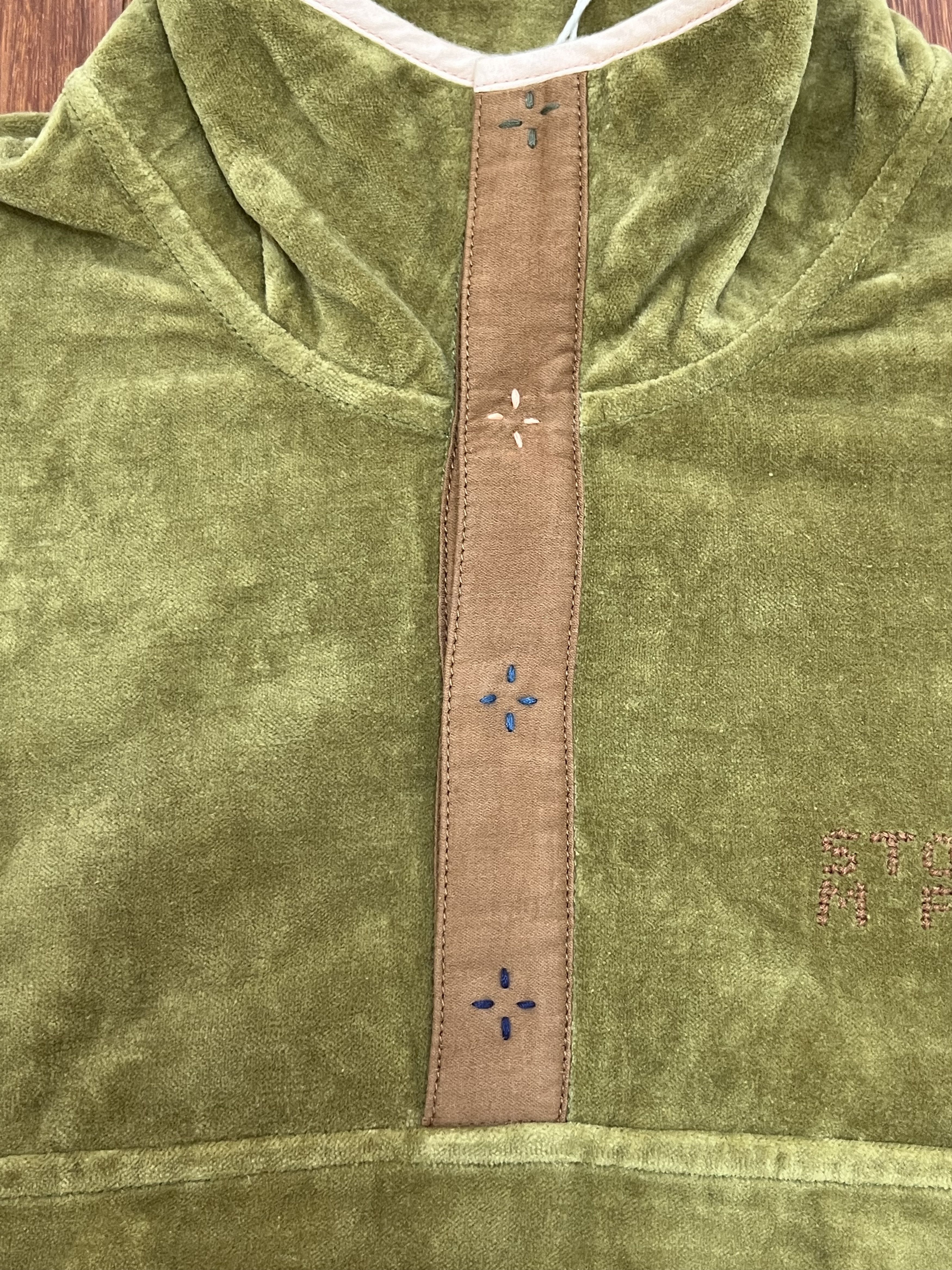 Story Mfg. 💚 Story Mfg Store Exclusive Sage Tea Velvet Polite Pullover Size US L / EU 52-54 / 3 - 8 Thumbnail
