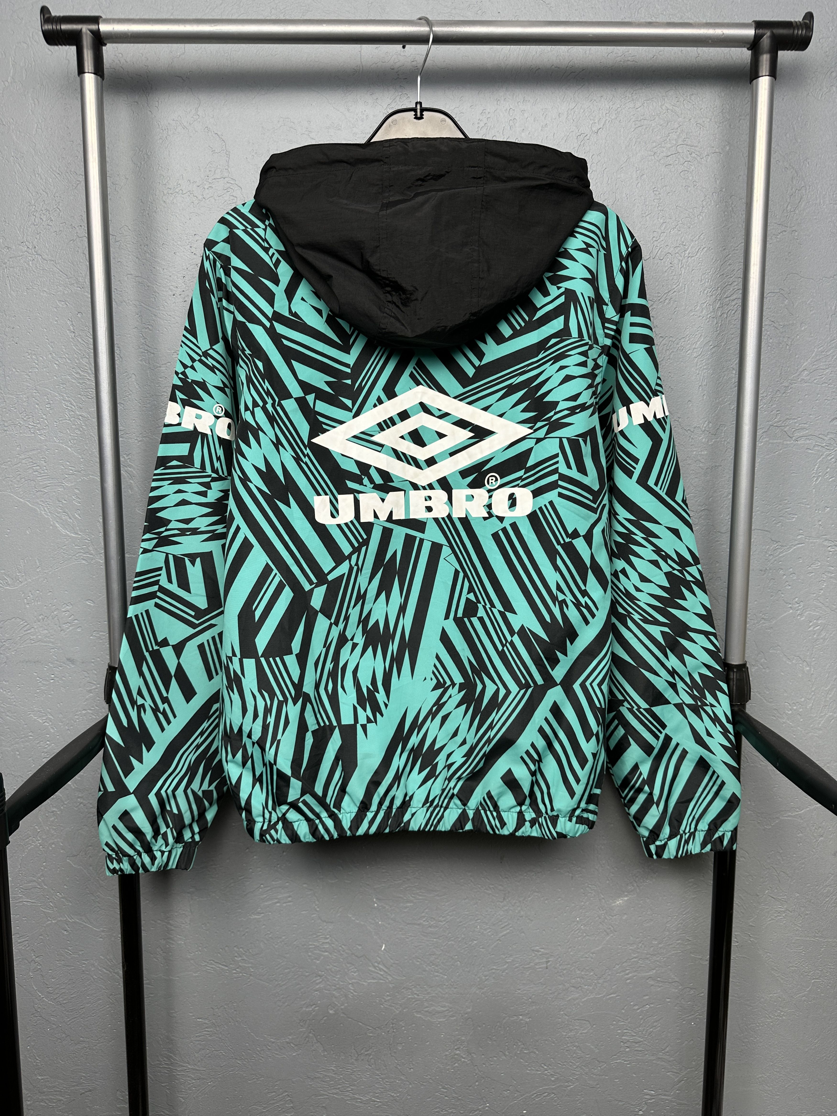 Umbro Umbro Aztec Mens Nylon Windbreaker Jacket Size US M / EU 48-50 / 2 - 6 Thumbnail