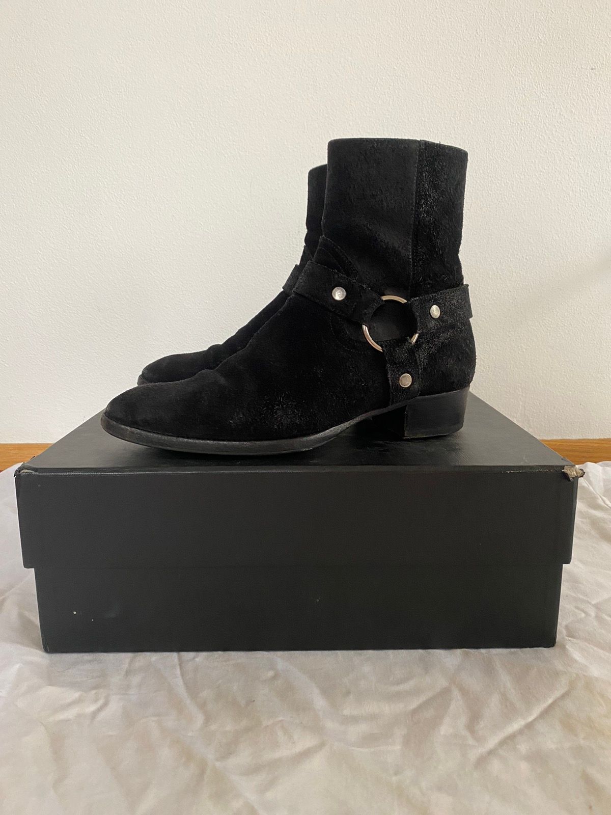 Pre-owned Saint Laurent Wyatt Harness Boots In Waxed Suede In Black