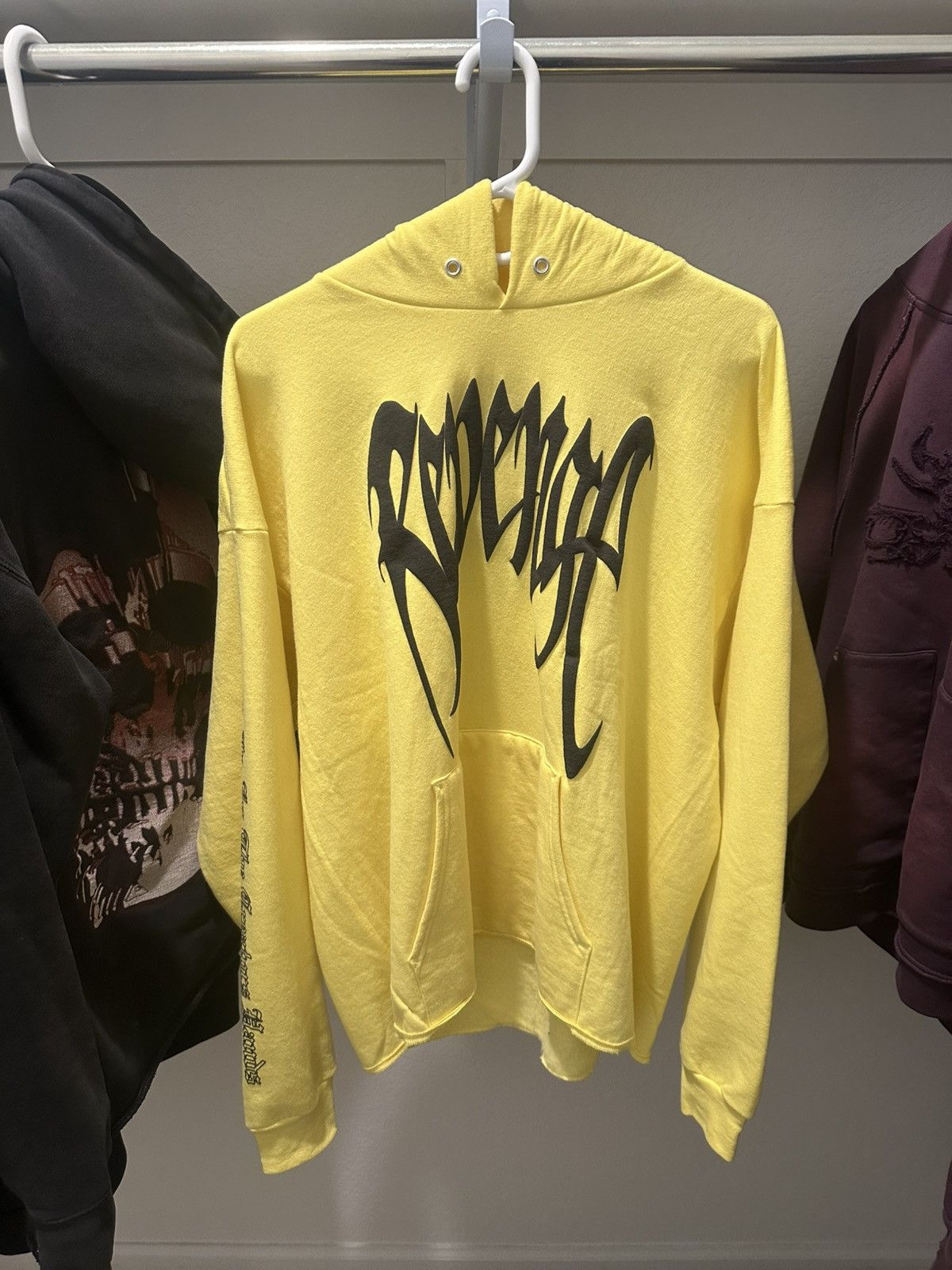 Revenge REVENGE F&F YELLOW ARCHIVE ( FRIENDS AND FAMILY ) X-LARGE Size US XL / EU 56 / 4 - 1 Thumbnail