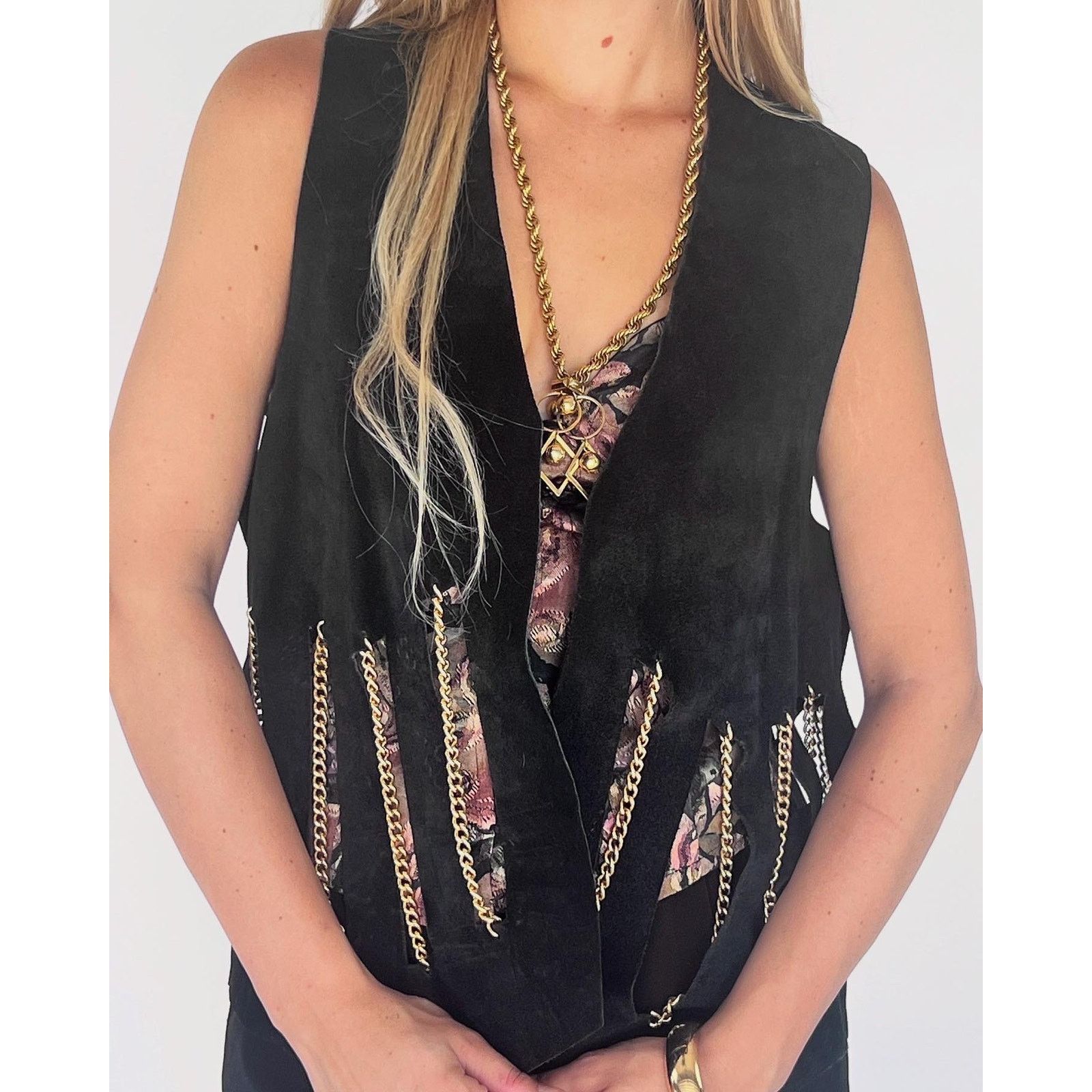 Vintage VTG Black Suede Vest w/ Gold Chain Fringe OS Size US M / EU 48-50 / 2 - 2 Thumbnail