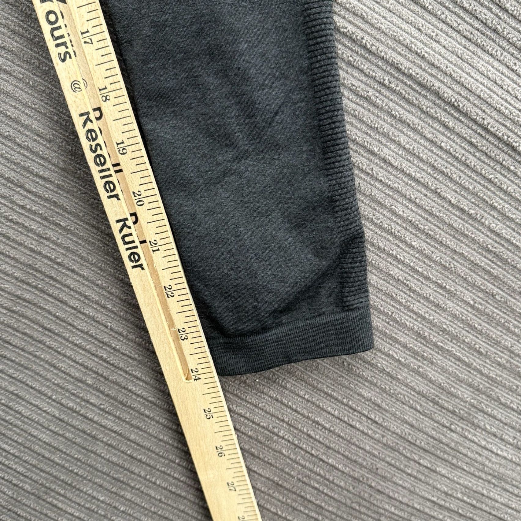Gymshark Gymshark Leggings Women Small Black Yoga Gym Workout Athletic Comfort Skinny Inseam 24 in Activewear Sports Pic #7393 Womens Size 28" / US 6 / IT 42 - 4 Thumbnail