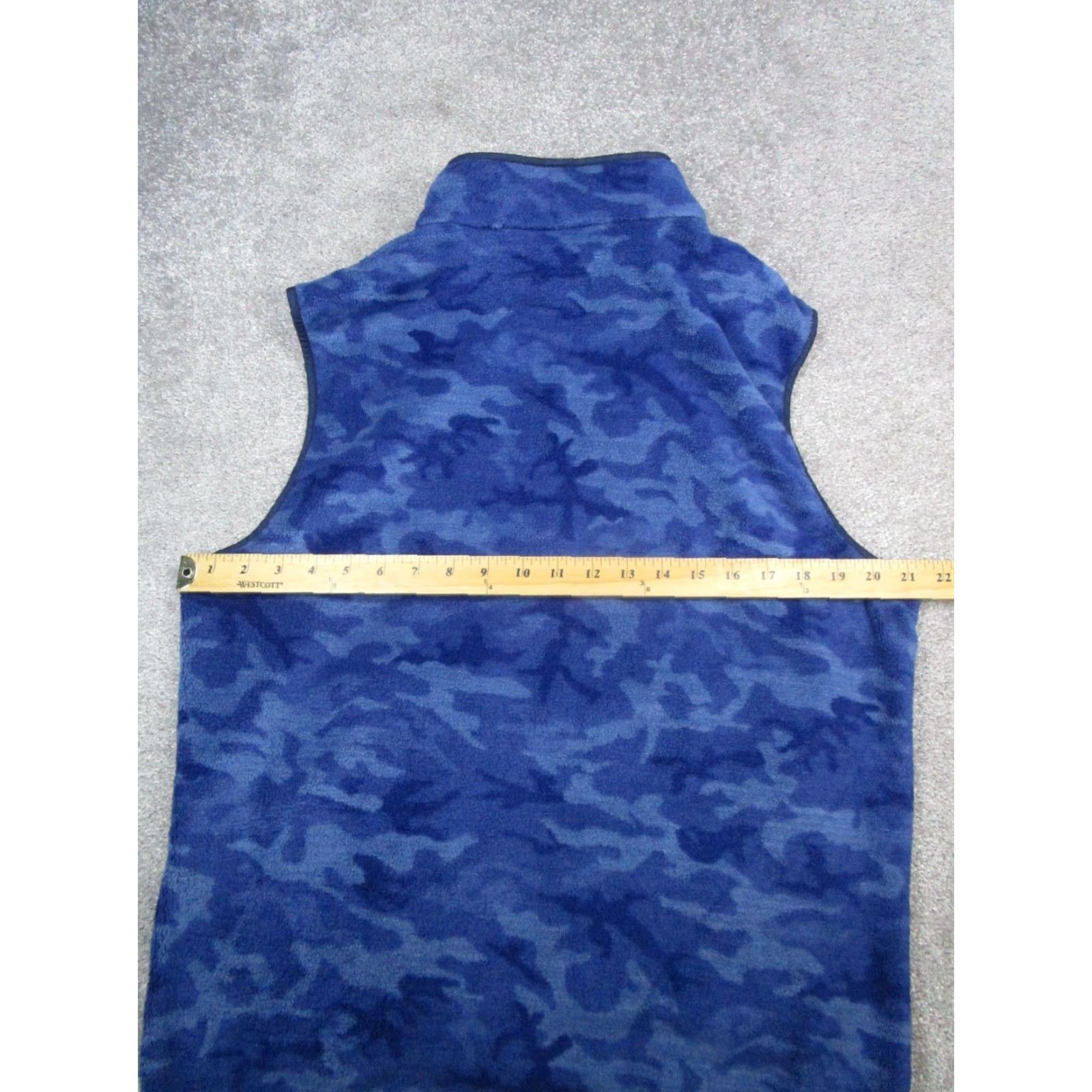 Peter Millar Peter Millar Vest Mens Large Blue Camouflage Golf Micro Shearling Fleece Size US L / EU 52-54 / 3 - 6 Thumbnail