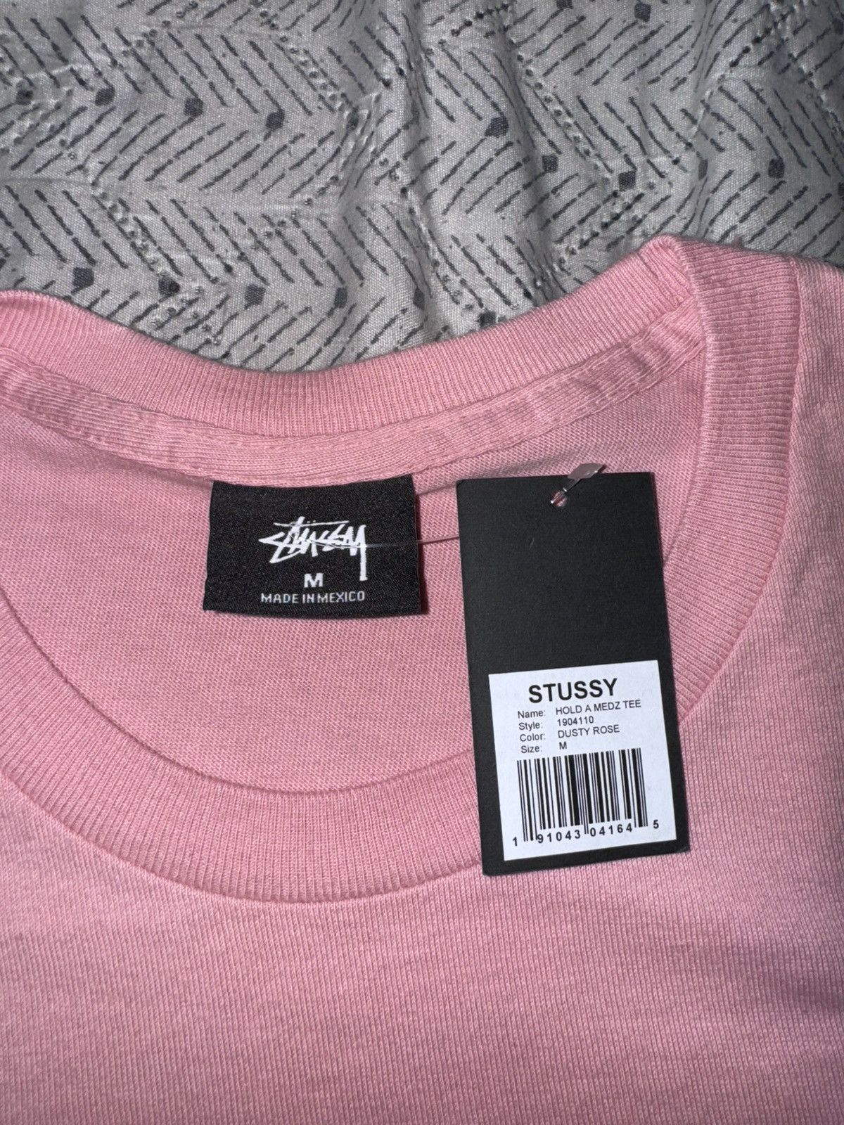 Stussy × Vintage Brand New Stüssy Hold a Medz T-Shirt Dusty Pink Rare Edition Size US M / EU 48-50 / 2 - 3 Thumbnail