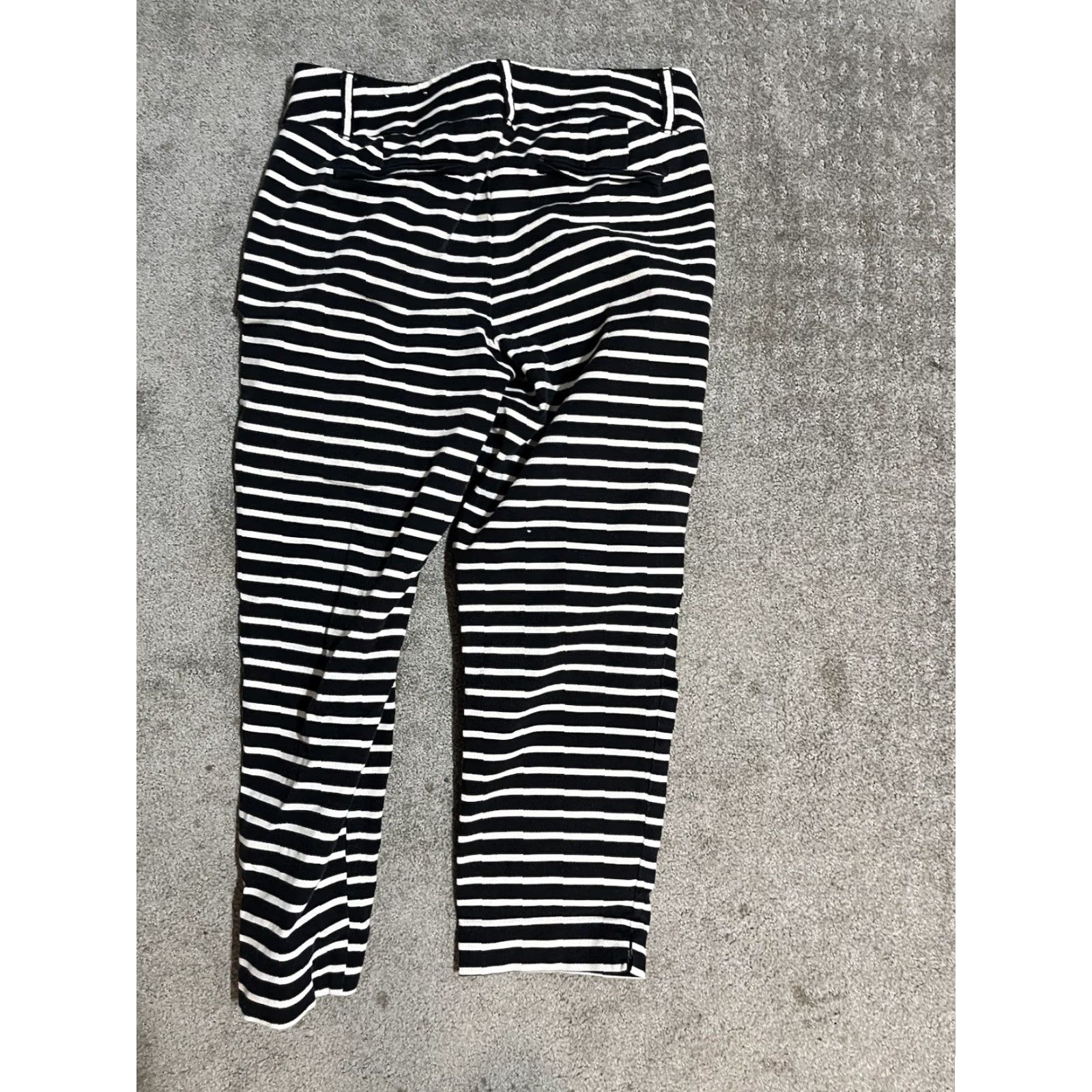 Ann Taylor Ann Taylor Loft The Riviera Pant Women Sz 6 Black White Striped Julie Fit Size 28" / US 6 / IT 42 - 3 Thumbnail