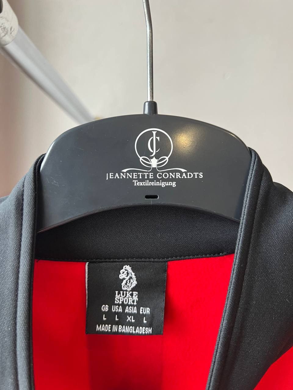 Sports Specialties 2018/19 KIDDERMINSTER HARRIERS TRAINING LUKE SPORT 1/3 ZIP L Size US L / EU 52-54 / 3 - 6 Thumbnail