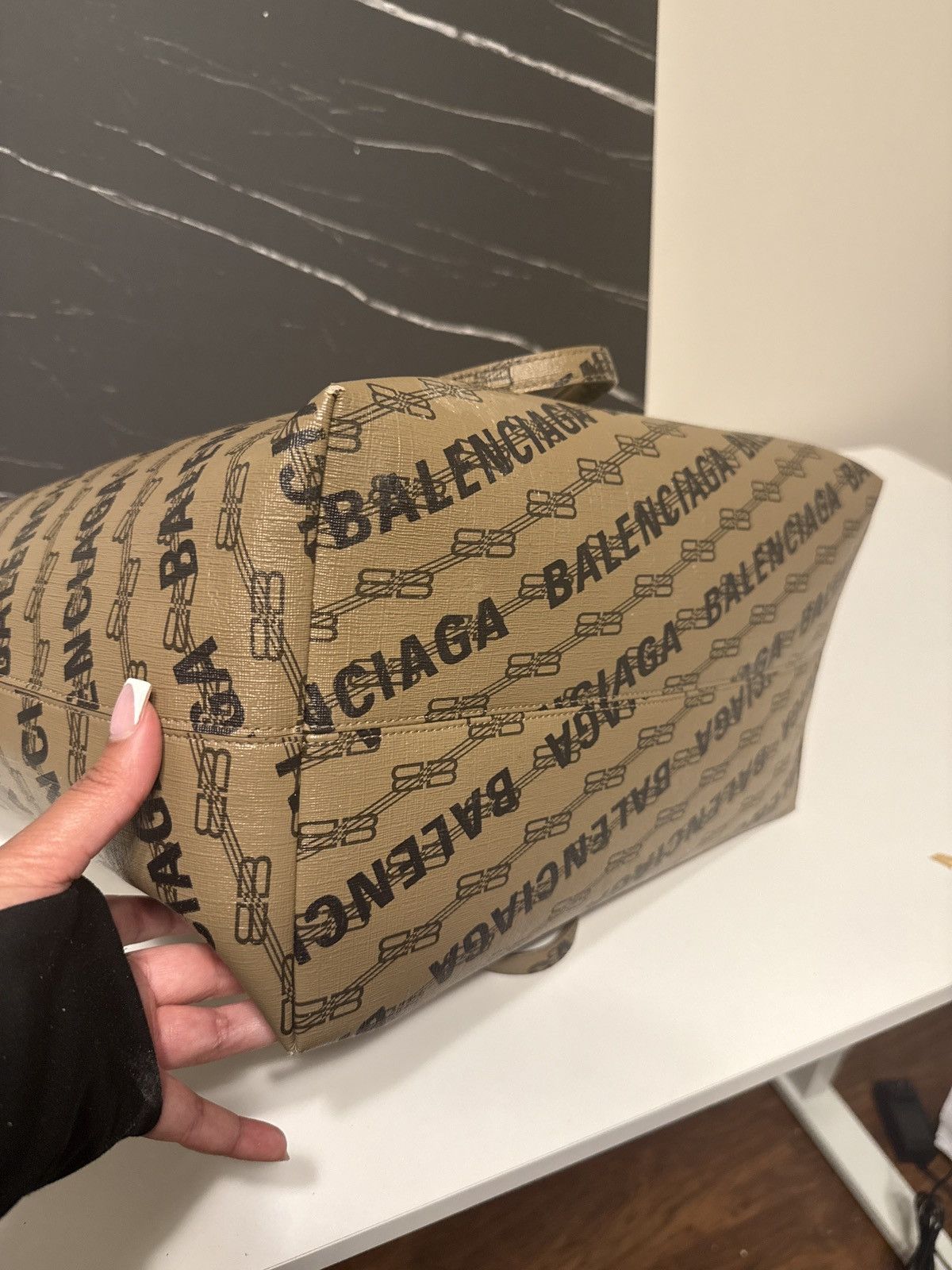 Balenciaga Balenciaga Large Monogram Signature Shopping Bag Size ONE SIZE - 6 Thumbnail