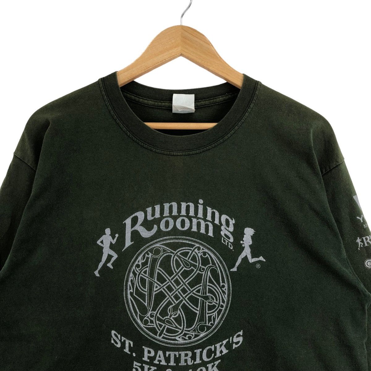 Vintage Vintage Running Room YWCA Minneapolis Long Sleeve Size US L / EU 52-54 / 3 - 2 Thumbnail