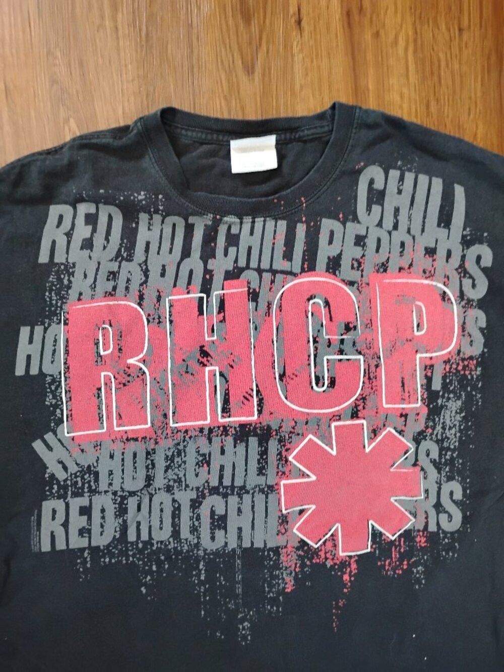 Band Tees Vintage Y2K Red Hot Chili Peppers T-Shirt Size US L / EU 52-54 / 3 - 1 Thumbnail