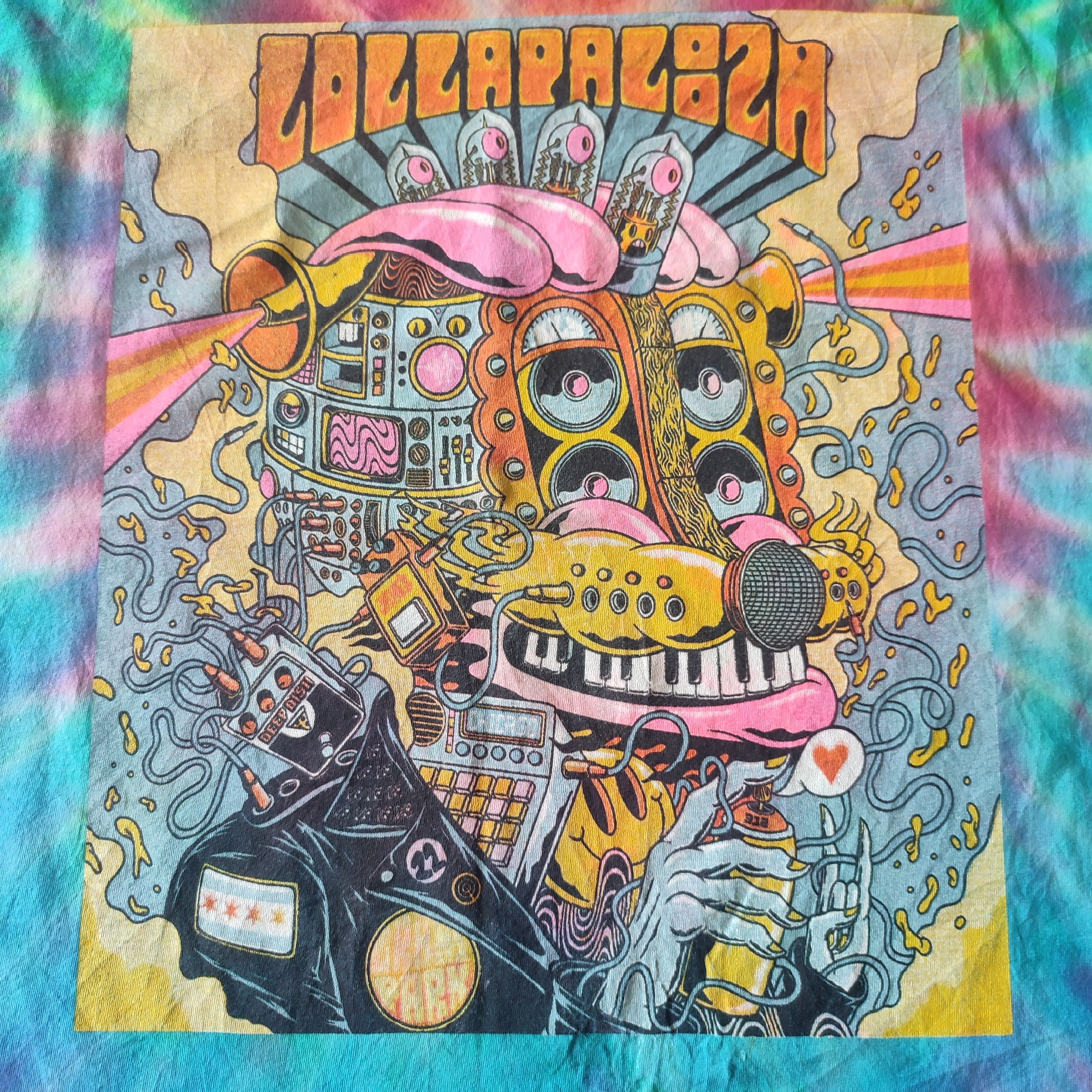 Band Tees 2022 LOLLAPALOOZA T SHIRT Size US XL / EU 56 / 4 - 3 Thumbnail