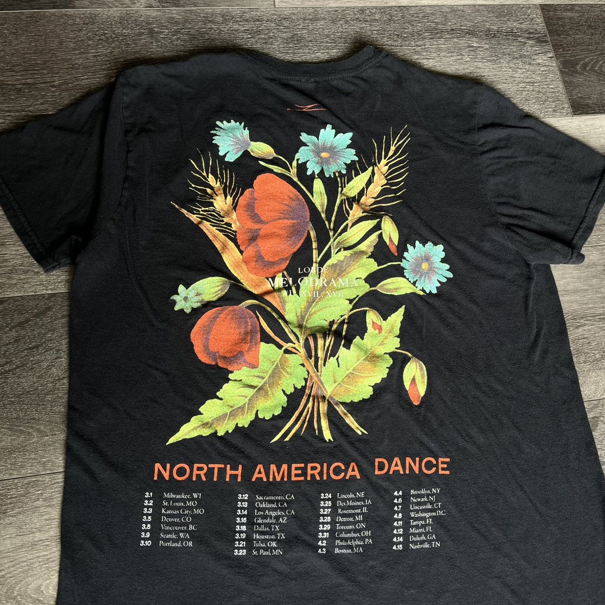 Band Tees Lorde Melodrama North America Tour Dance Flower 2018 T Shirt Size US M / EU 48-50 / 2 - 3 Thumbnail