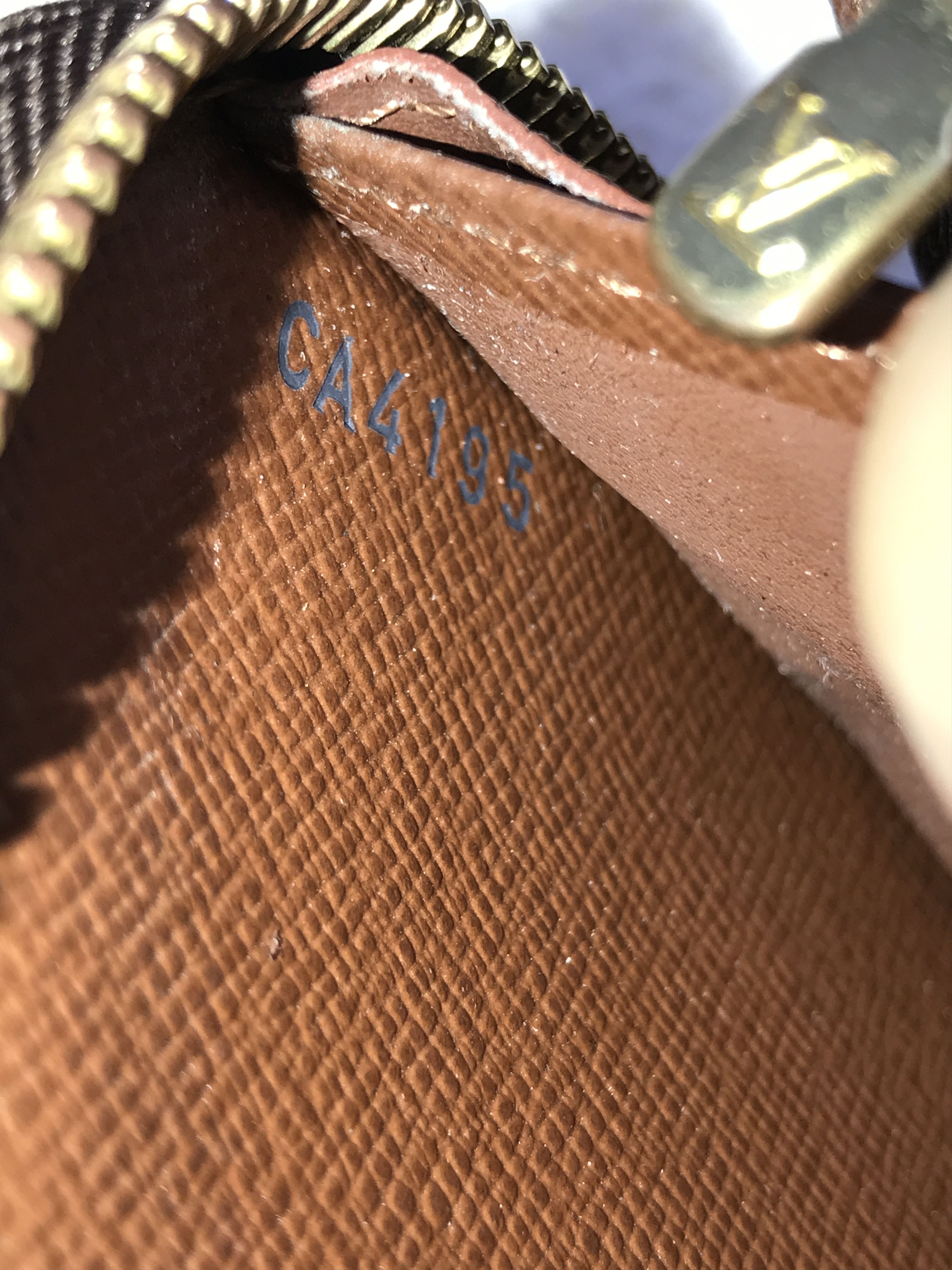 Louis Vuitton Louis Vuitton Monogram Long Wallet Zip Around Come With Box Size ONE SIZE - 5 Thumbnail