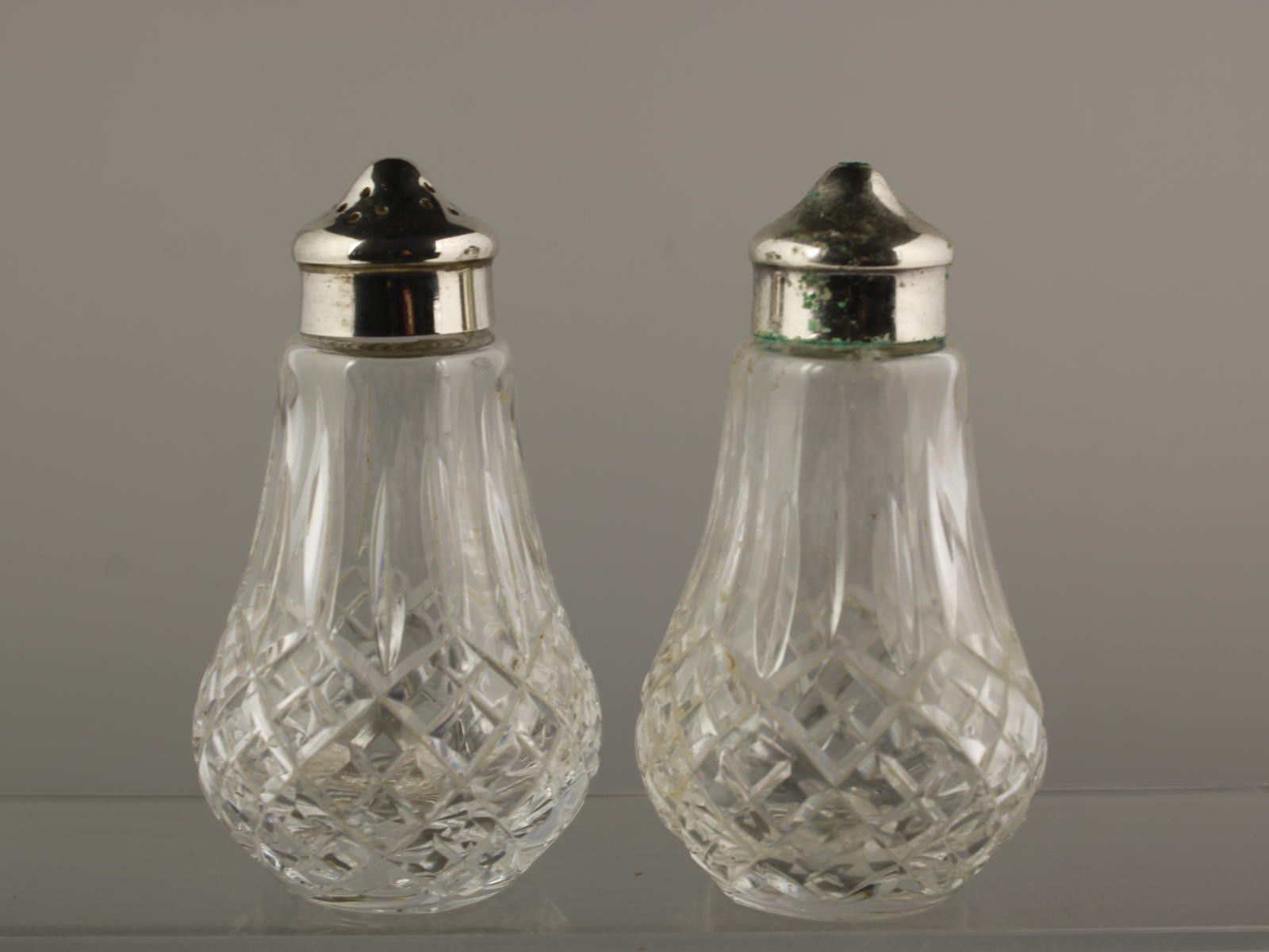 The Unbranded Brand Stuart Crystal Cut Glass Salt and Pepper Shakers Silver Tops Size ONE SIZE - 2 Thumbnail