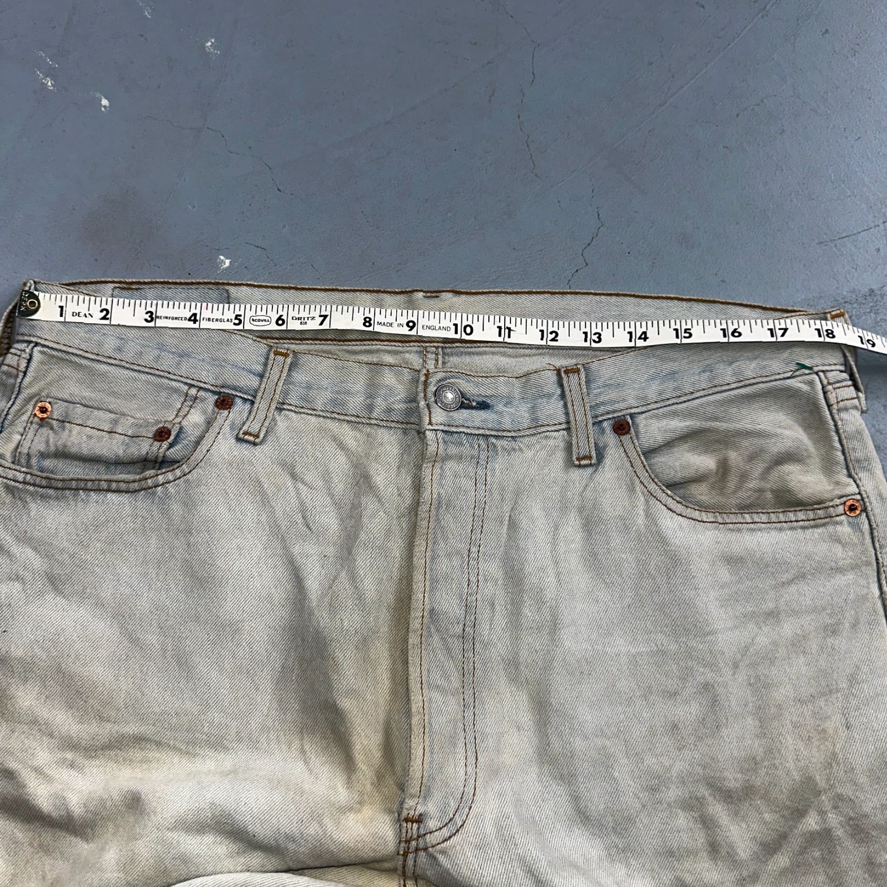 Levi's VINTAGE Levi's 501 Jeans Straight Mens Regular 38 Light Blue 90s UK 501 Series 5-Pocket Denim Size US 38 / EU 54 - 7 Thumbnail