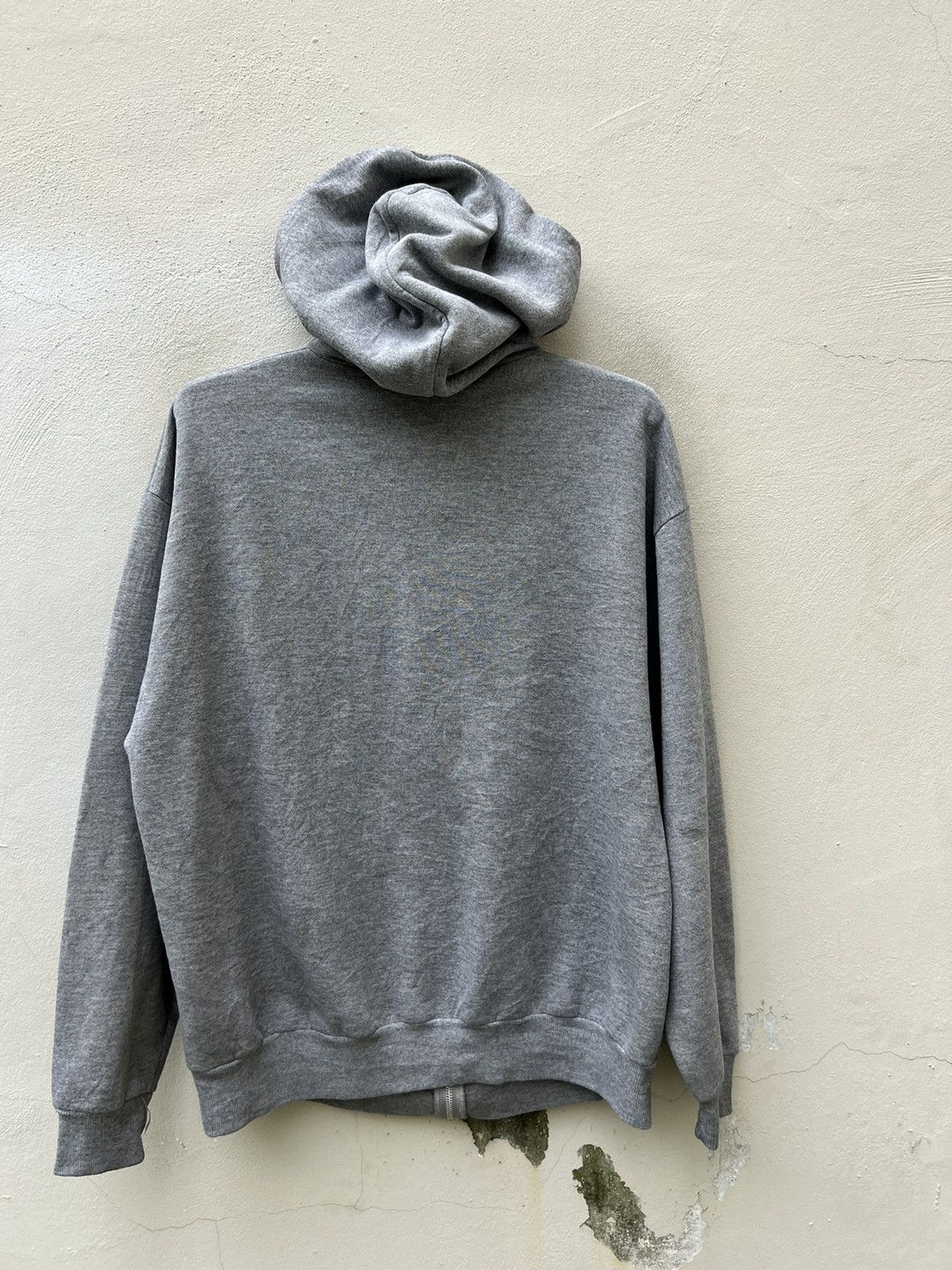 FUCT Vintage 90s FUCT Spell Out Grey Hoodie Sweater Size US L / EU 52-54 / 3 - 19 Thumbnail