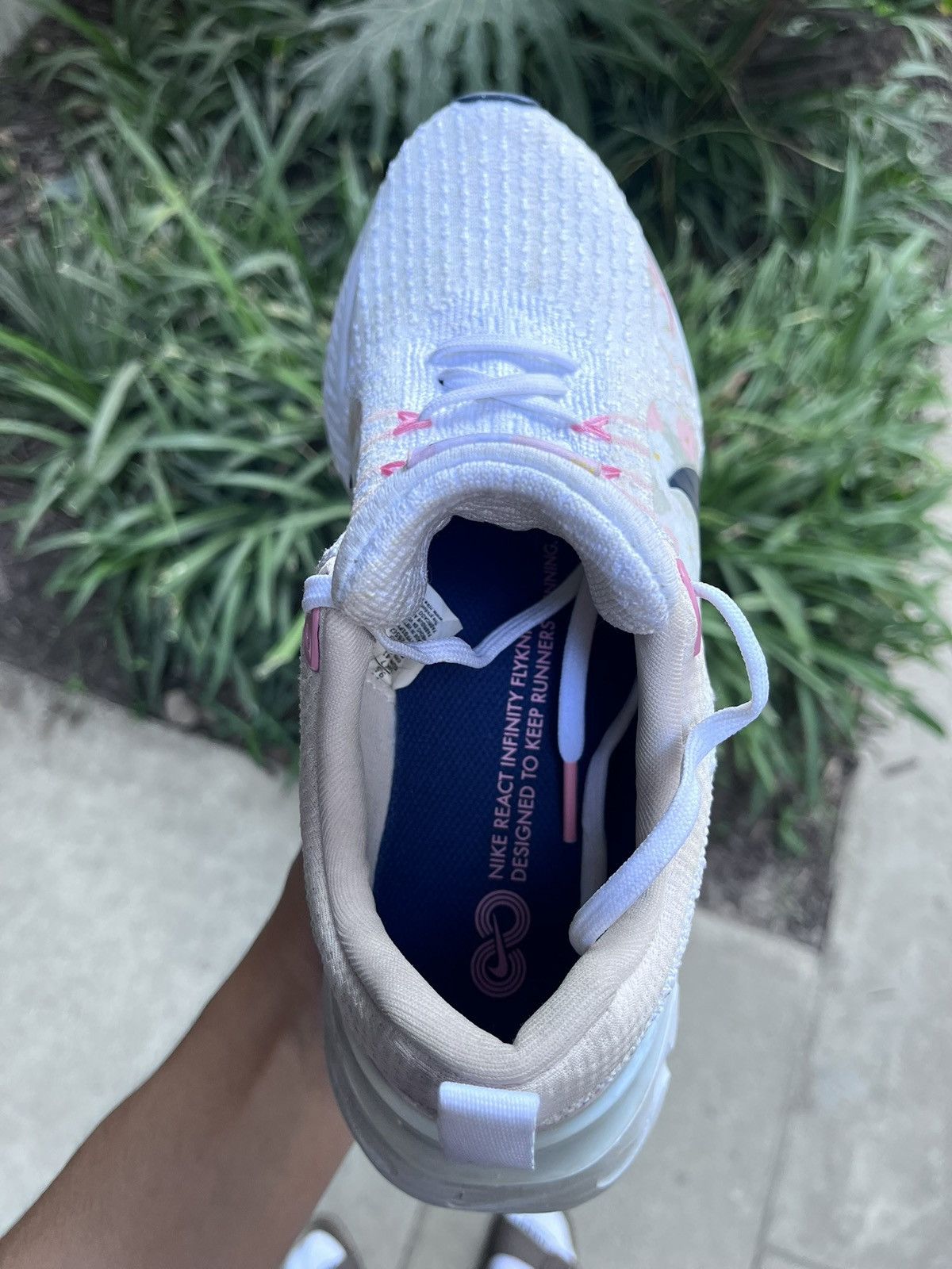 Nike Nike React Infinity 3 Premium Floral Watercolor Size US 9.5 / IT 39.5 - 8 Thumbnail