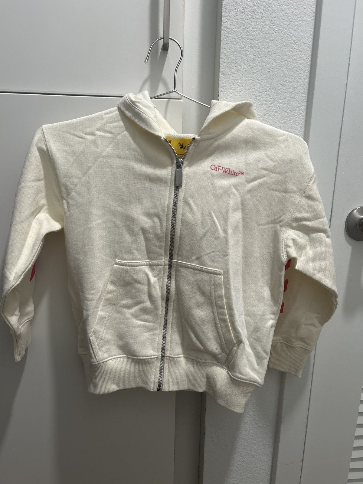Off-White Off-White Kids Classic Arrow Tab Hoodie Fuchsia Sz 6 Size US XXS / EU 40 - 2 Thumbnail