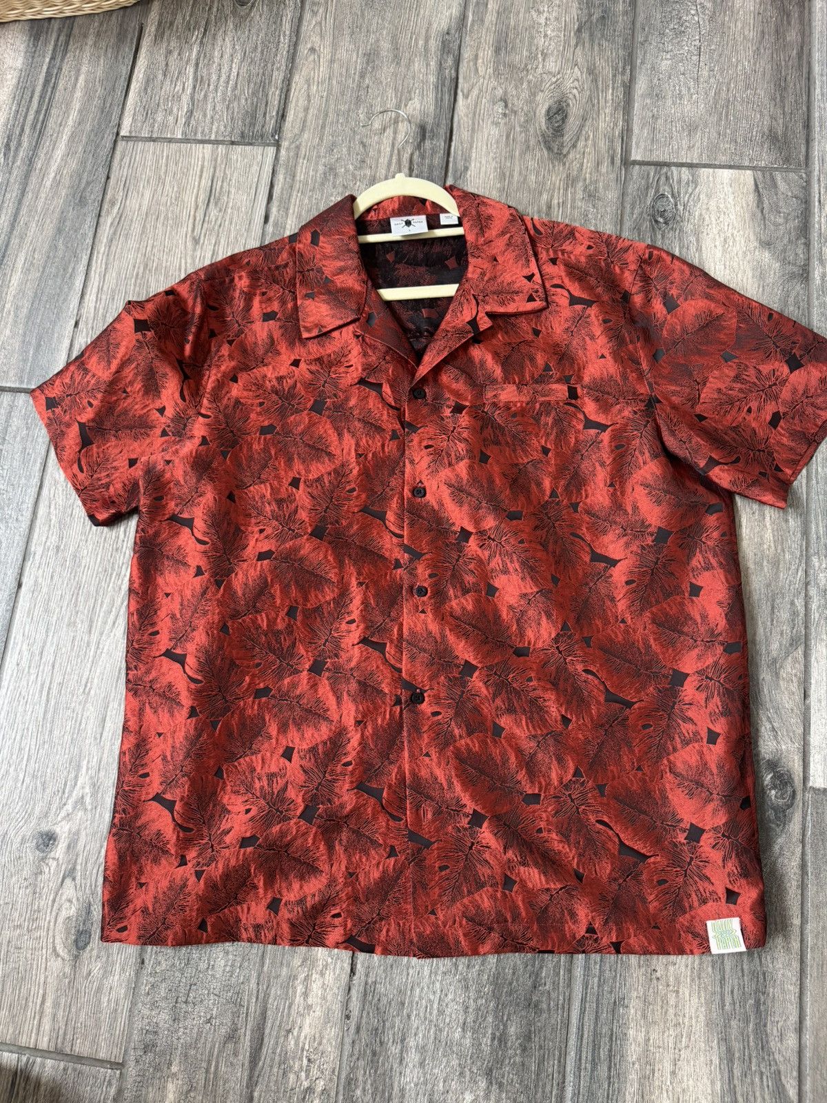 Daily Paper Button Up