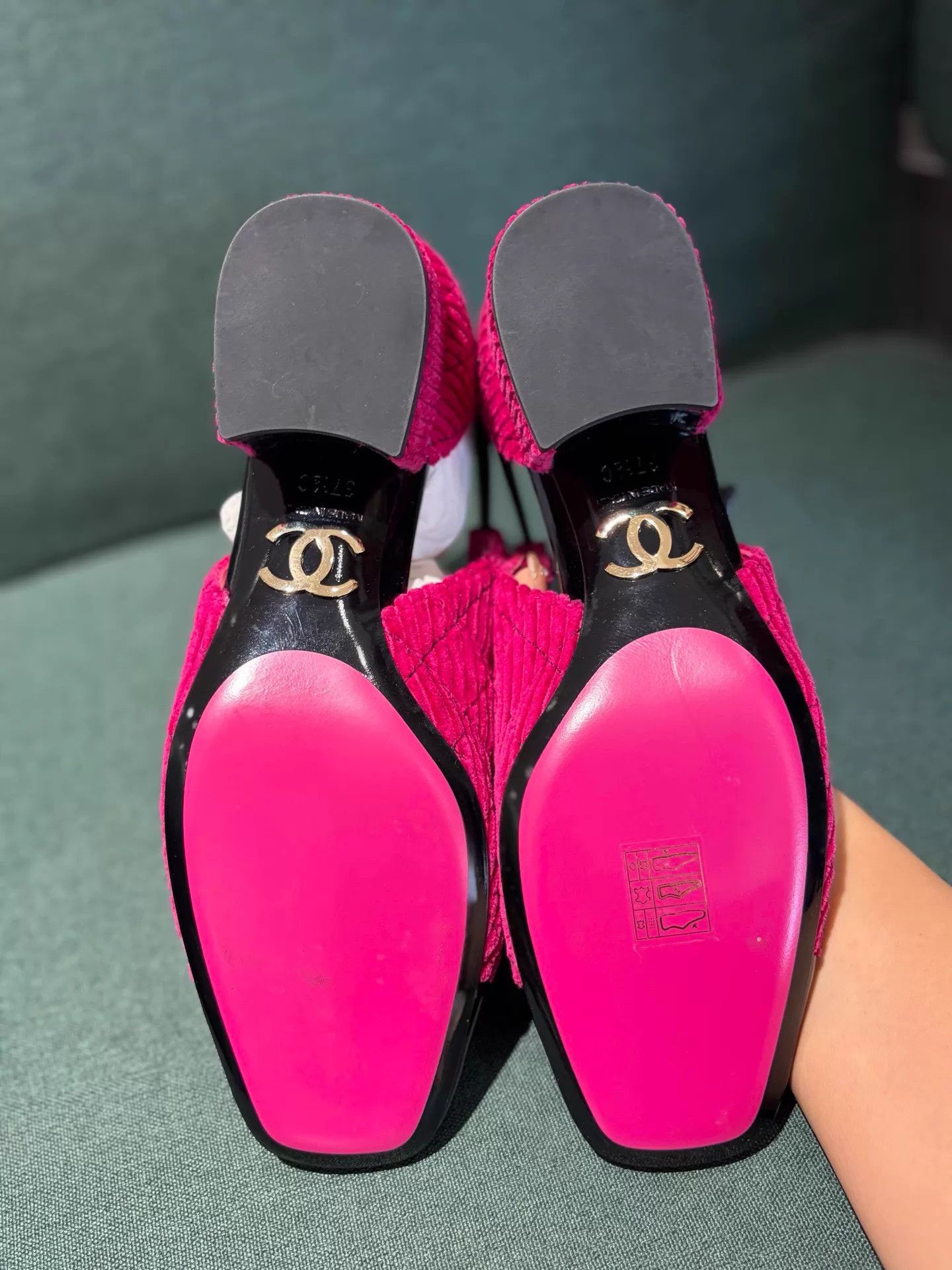 Chanel Chanel Runway Corduroy Mary Jane Peach Pink 37.5 New Size US 7 / IT 37 - 3 Thumbnail