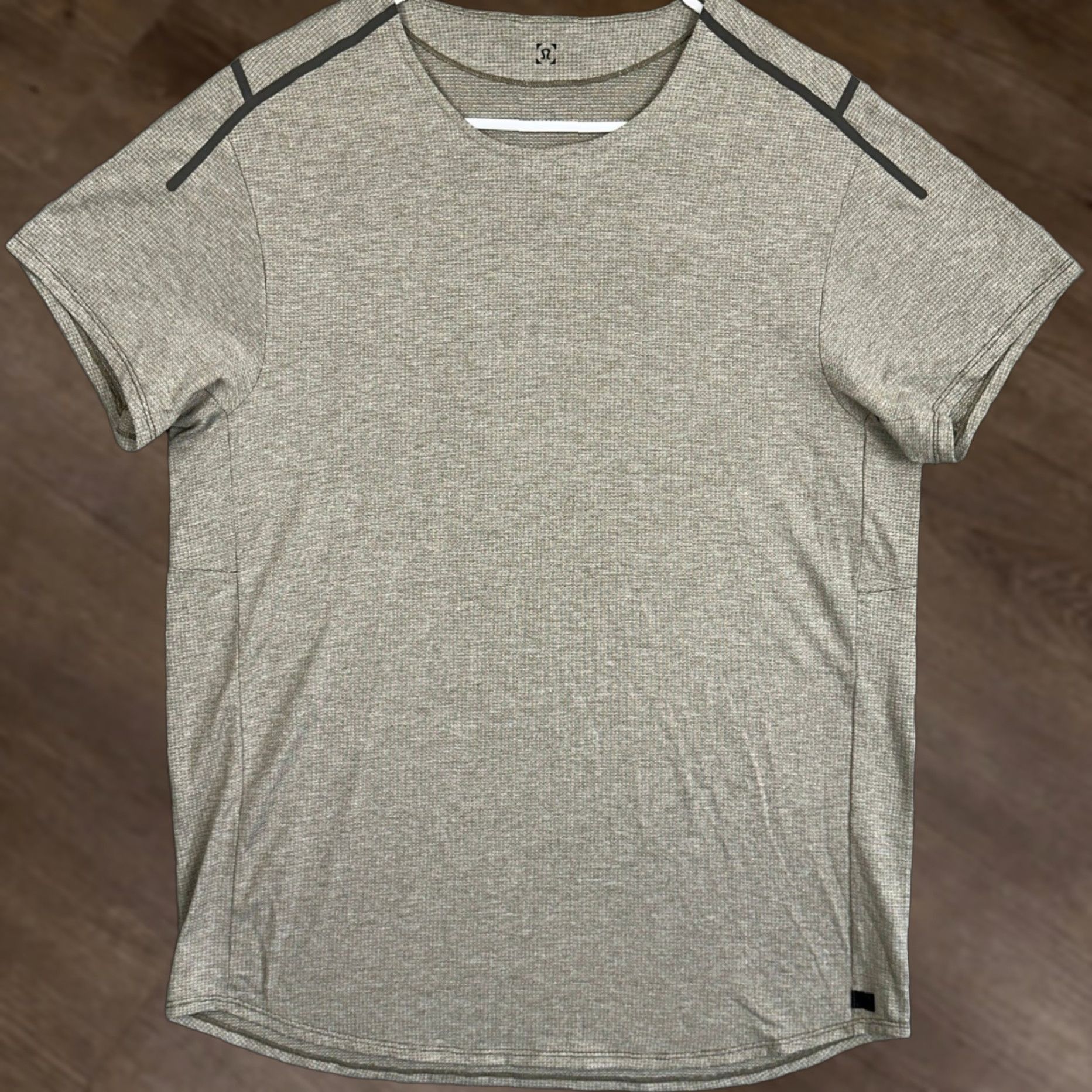 Lululemon Lululemon Shirt Mens M Tan Athletic Short Sleeve Crew Neck T-Shirt Sportswear Breathable Quick Dry Logo 40 in Chest Size US M / EU 48-50 / 2 - 1 Thumbnail
