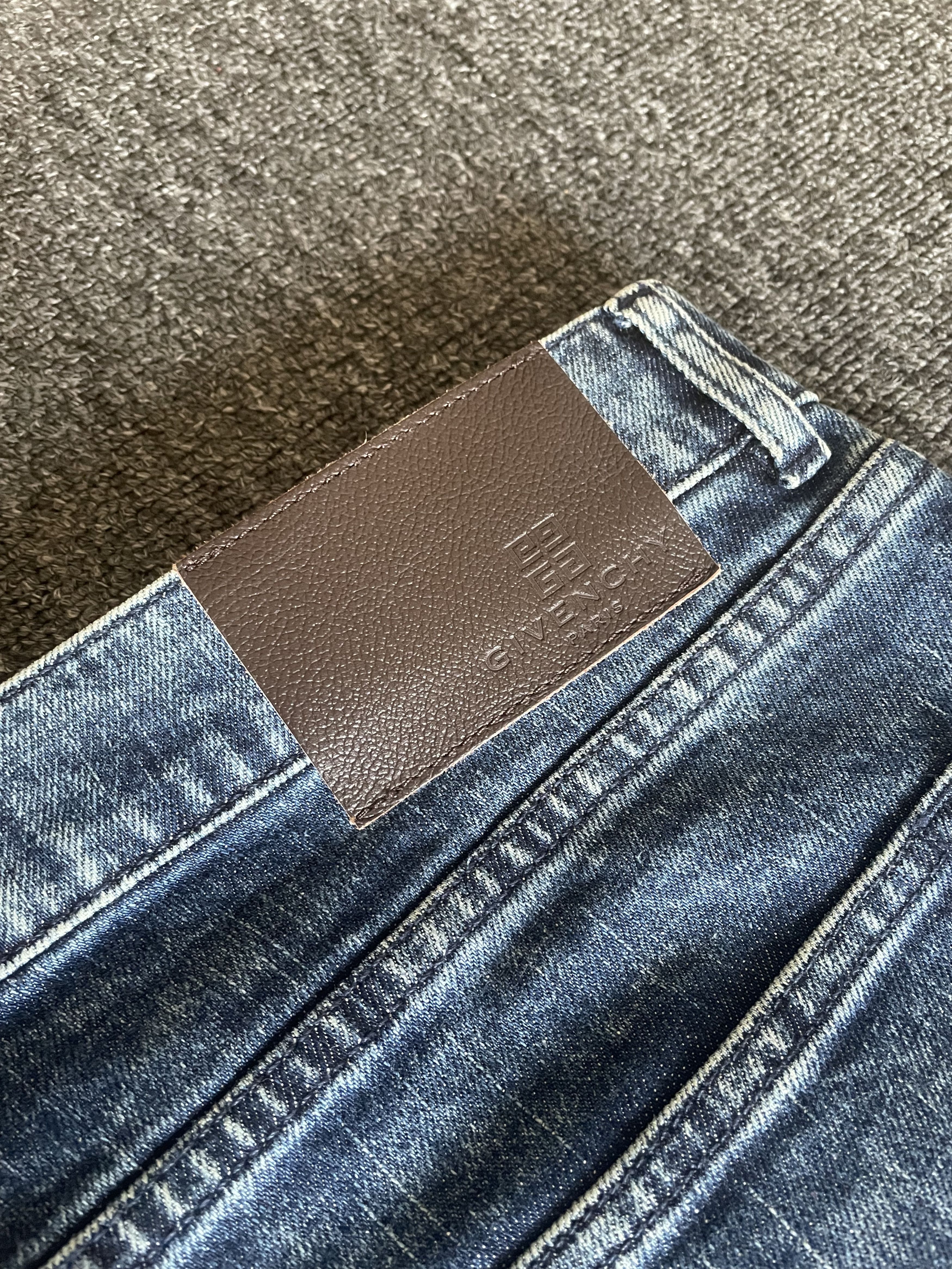 Givenchy Givenchy stretch jeans size 33 Size US 33 - 5 Thumbnail