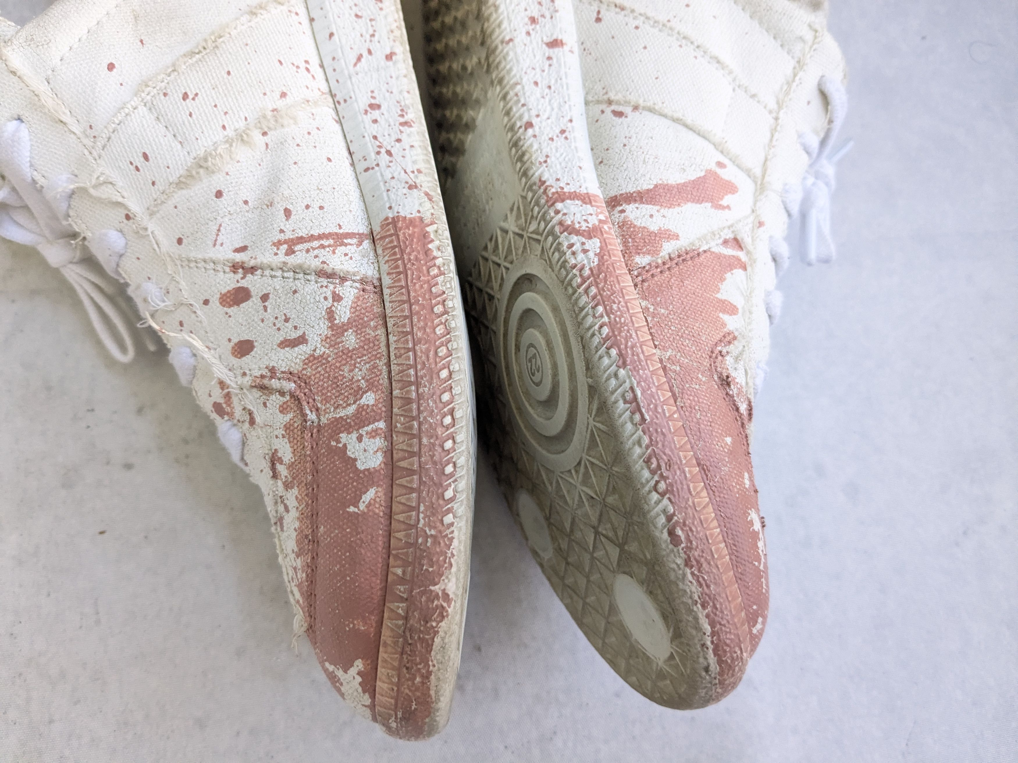 Maison Margiela Maison Margiela Replica GAT White Pink Paint Splatter 8 41 Size US 8 / EU 41 - 13 Thumbnail