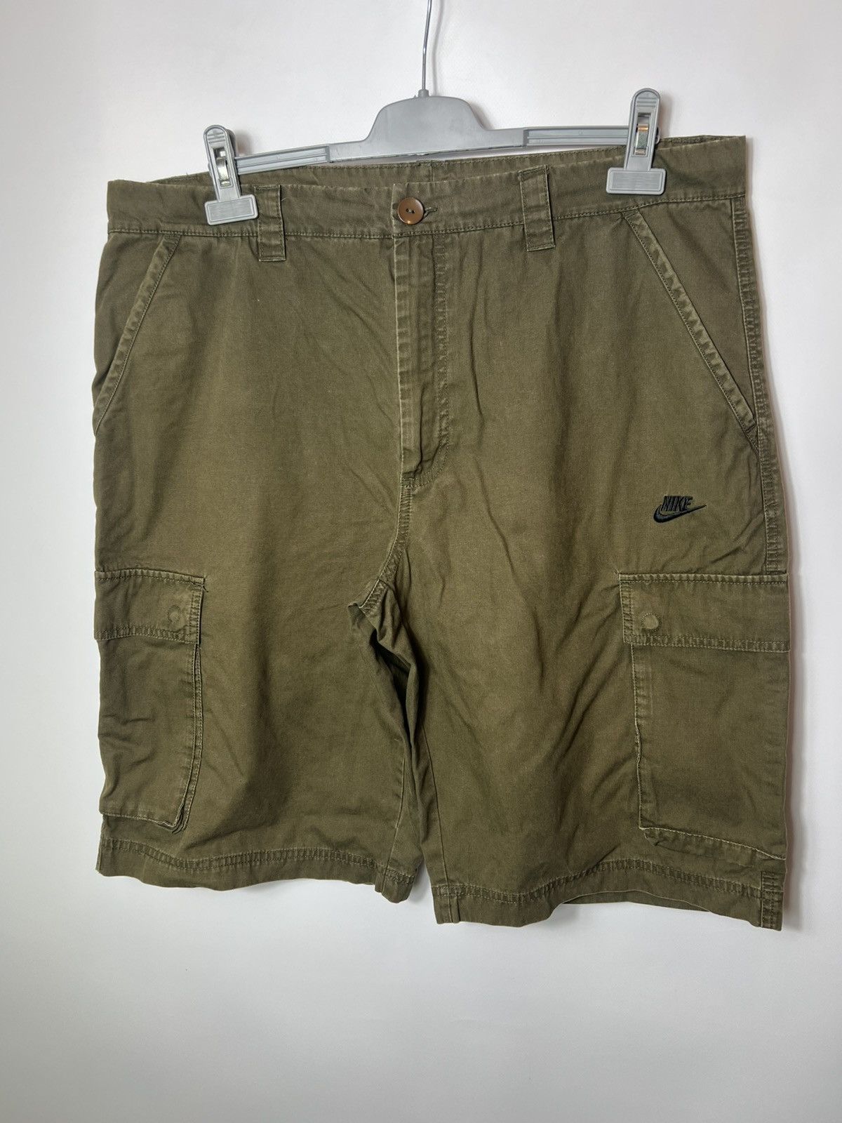 Nike Nike vintage cargo shorts casual streetwear hype y2k Sz XL Size US 36 / EU 52 - 1 Thumbnail