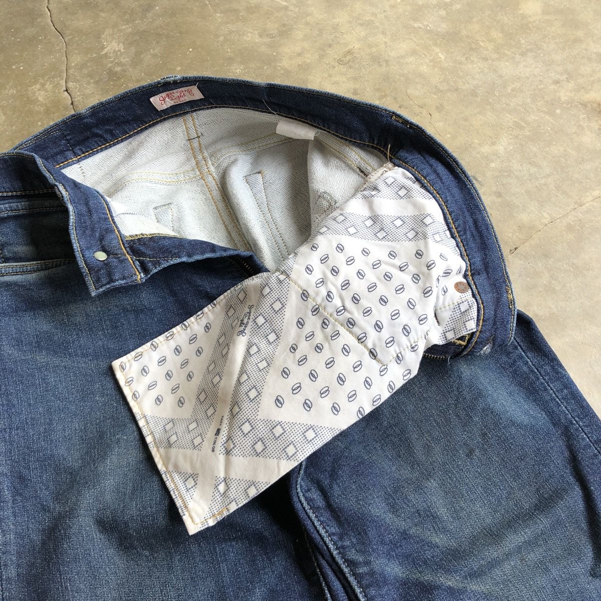 Sugar Cane Vintage Sugar Cane W32 Light Distressed Denim Jeans Pants Size US 31 - 22 Thumbnail