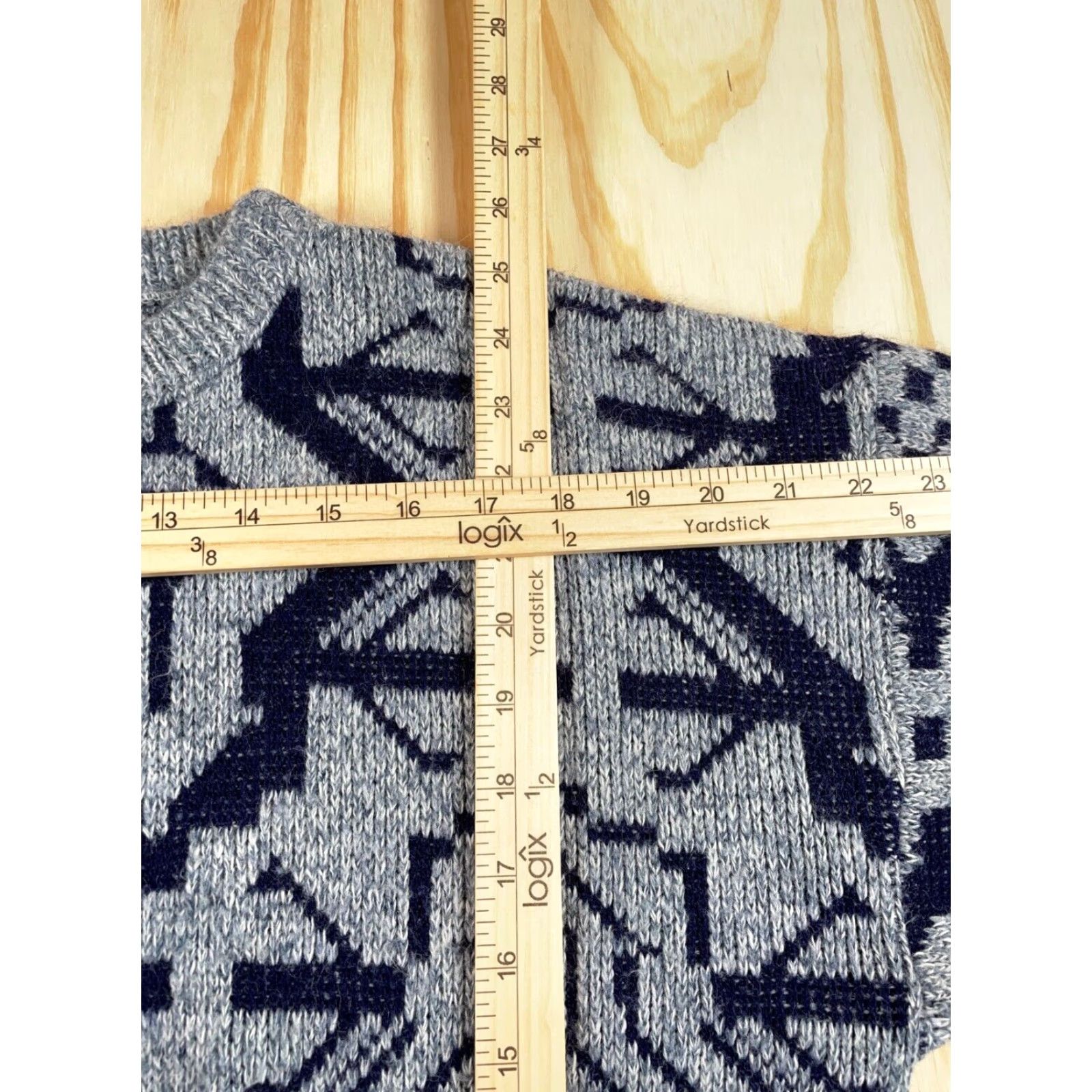 Vintage VTG 90s Dad Style Sweater Adult Medium Gray Dark Blue Geometric Pattern Knit Size US M / EU 48-50 / 2 - 6 Thumbnail