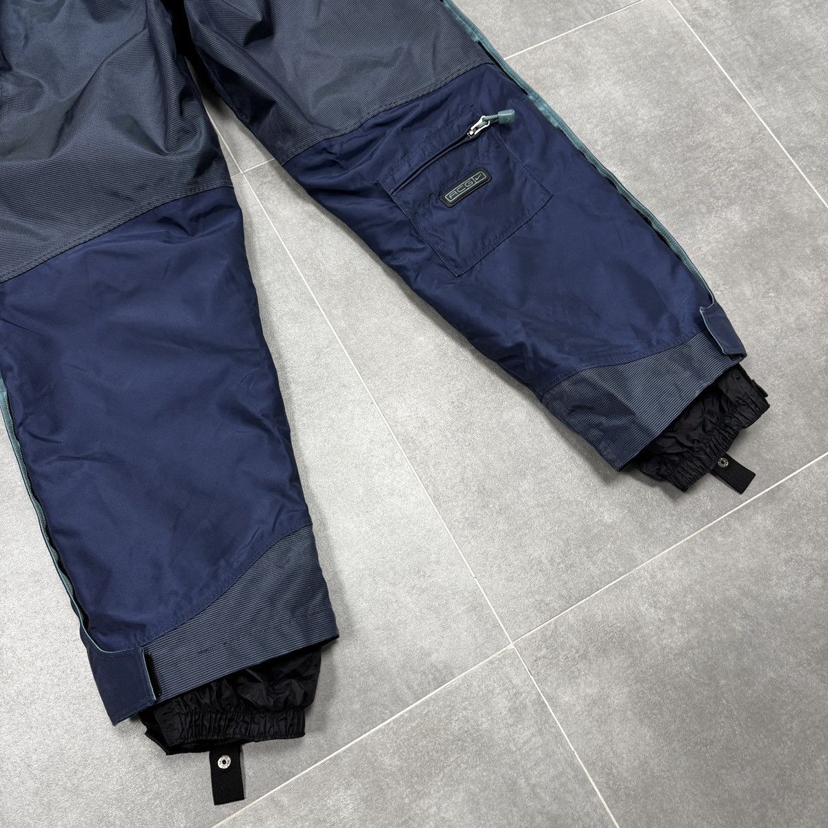 Nike ACG Vintage Nike ACG Full Side Zip Ski Snow Pants 90s Men Size US 30 / EU 46 - 22 Thumbnail