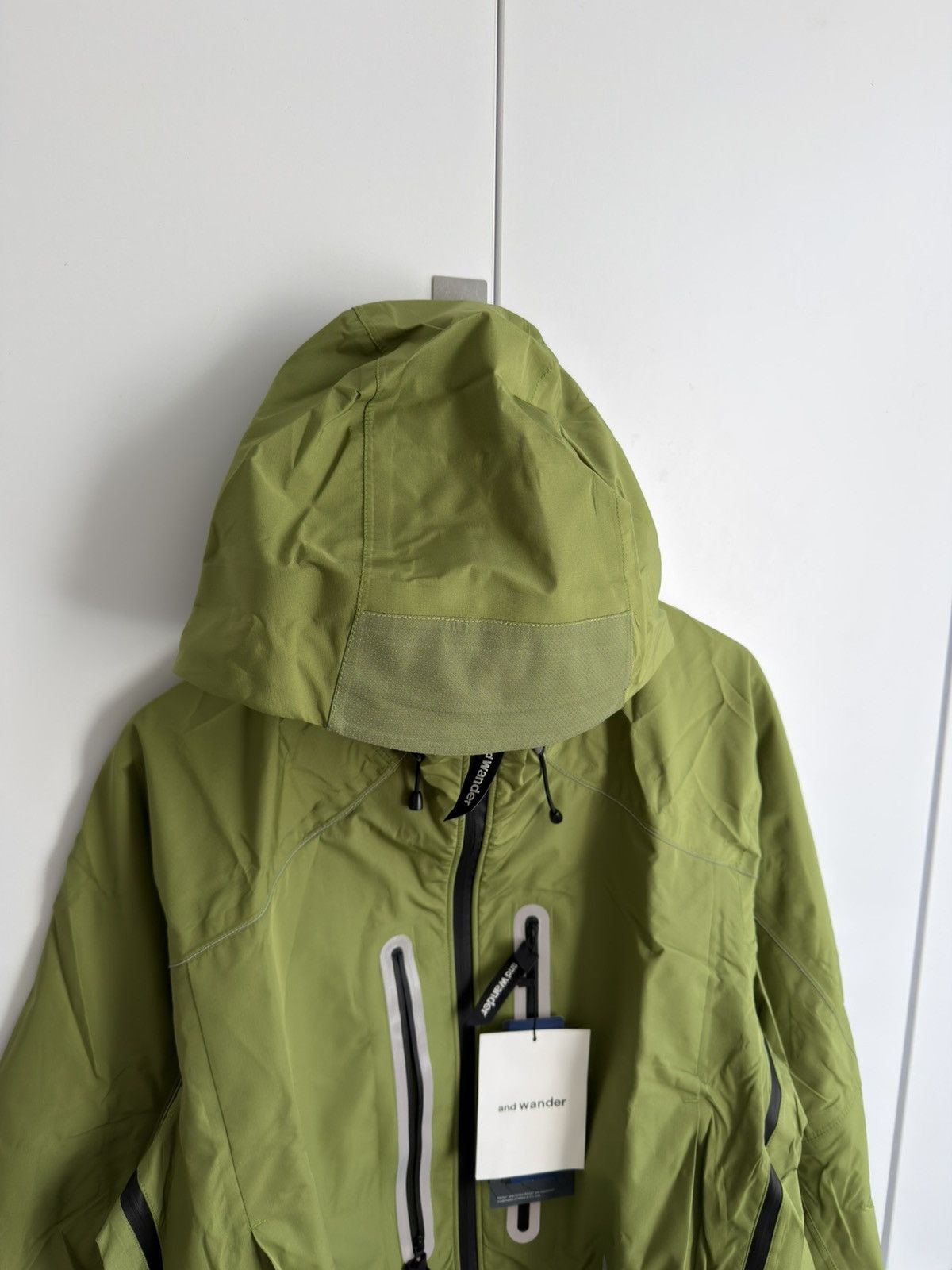 And Wander And Wander Pertex Hooded Jacket Olive Green Technical Shell Size US L / EU 52-54 / 3 - 9 Thumbnail