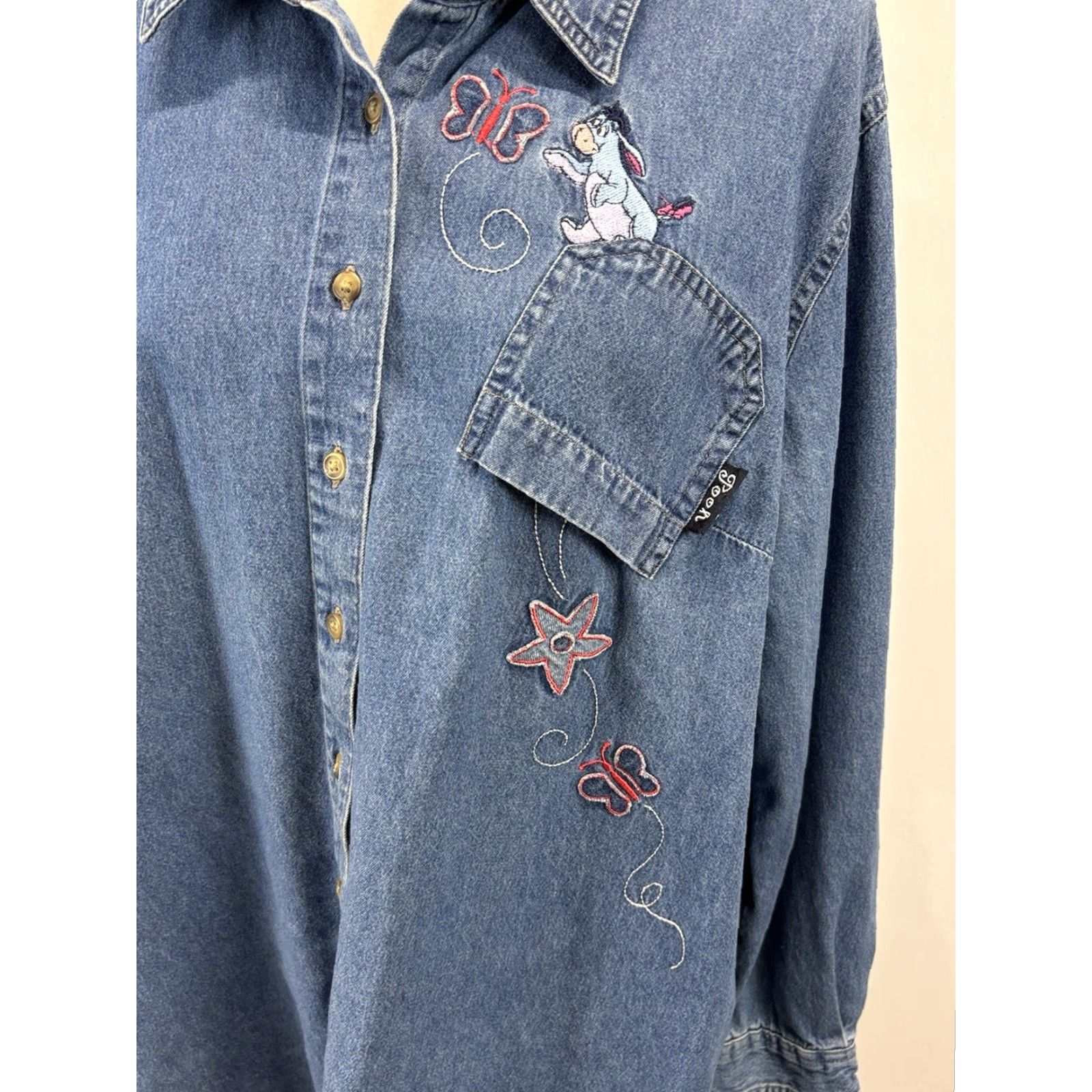 Disney VINTAGE Disney Pooh Denim Button-Up Shirt Women Plus Size 18W 20W Long Sleeve Cotton 90s Embroidered Casual Size XXL / US 16-18 / IT 52-54 - 6 Thumbnail